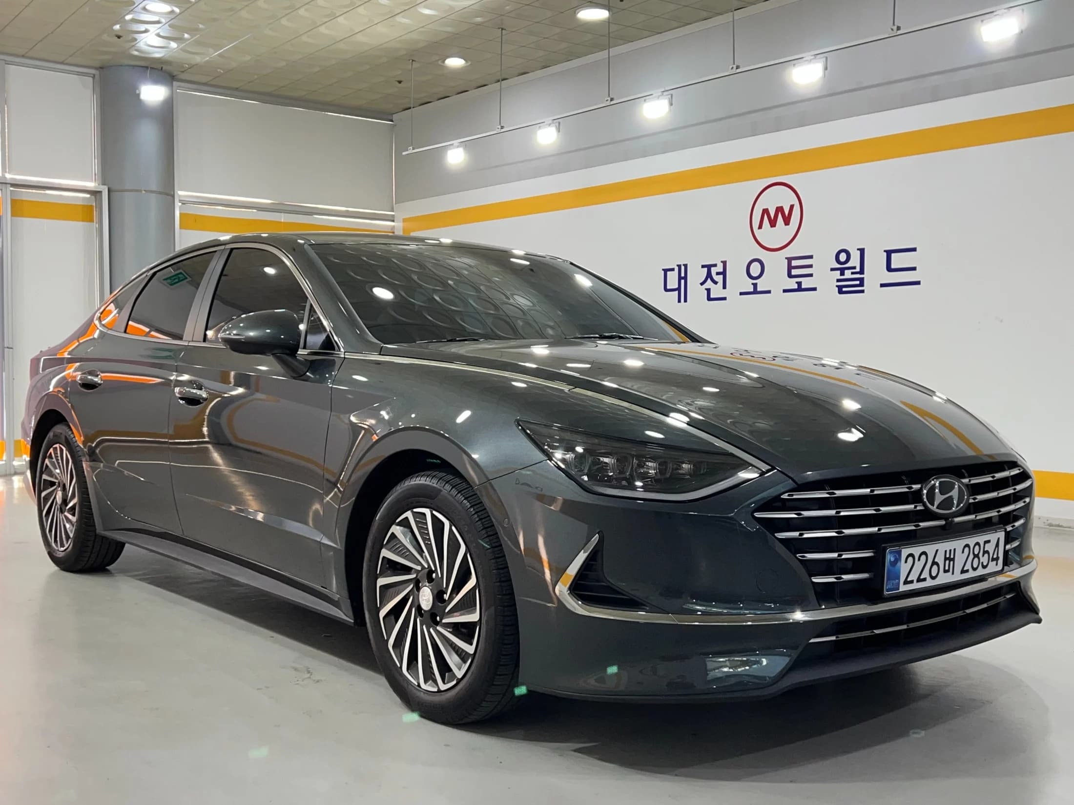 Hyundai Sonata Inspiration, гибрид, 2023 г. 43663 км. — фото 2