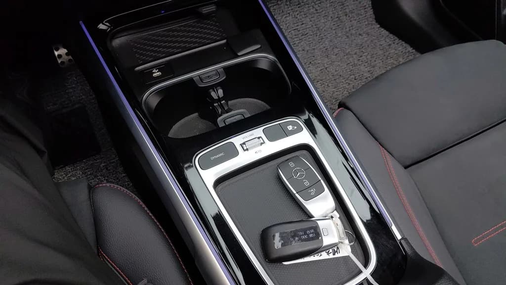 Mercedes-Benz EQB EQB300 4MATIC AMG Line, электромобиль, 2024 г. 8007 км. — фото 18