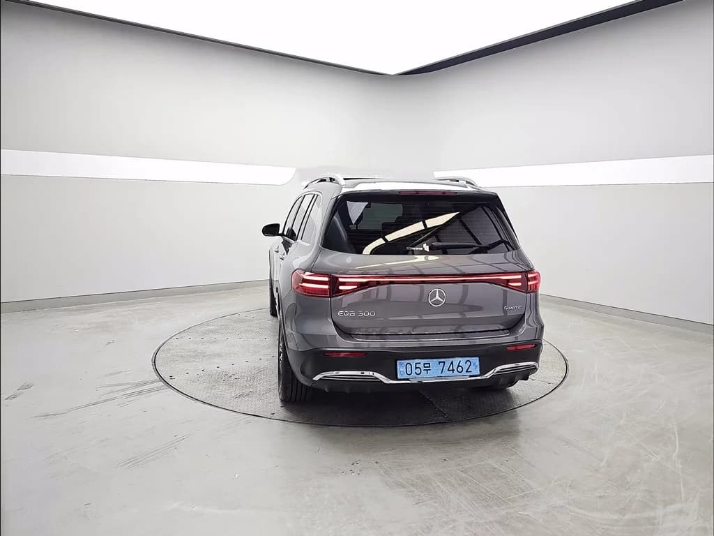 Mercedes-Benz EQB EQB300 4MATIC AMG Line, электромобиль, 2024 г. 8007 км. — фото 4