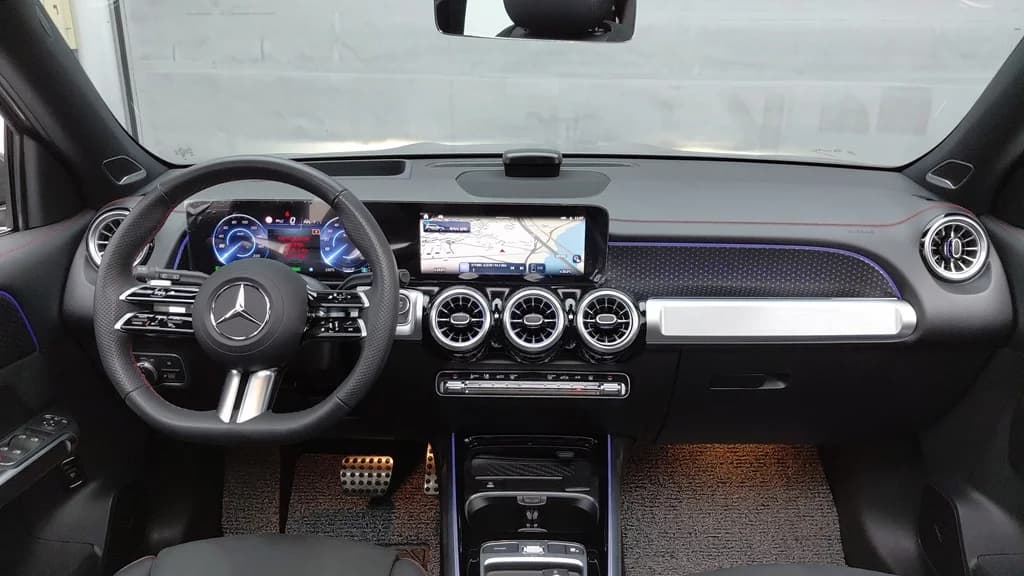 Mercedes-Benz EQB EQB300 4MATIC AMG Line, электромобиль, 2024 г. 8007 км. — фото 7