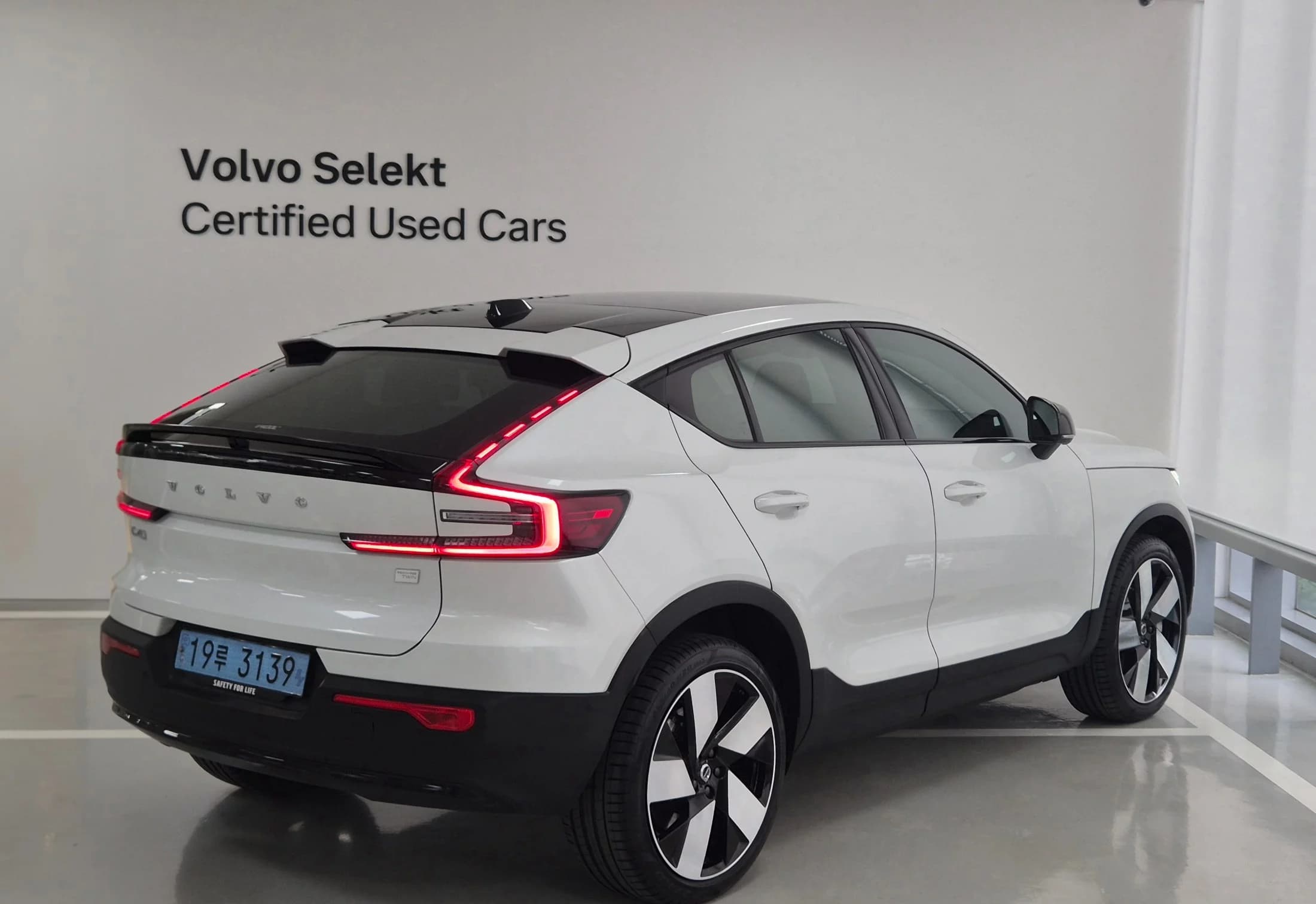 Volvo C40 Twin Ultimate, электромобиль, 2024 г. 20298 км. — фото 2