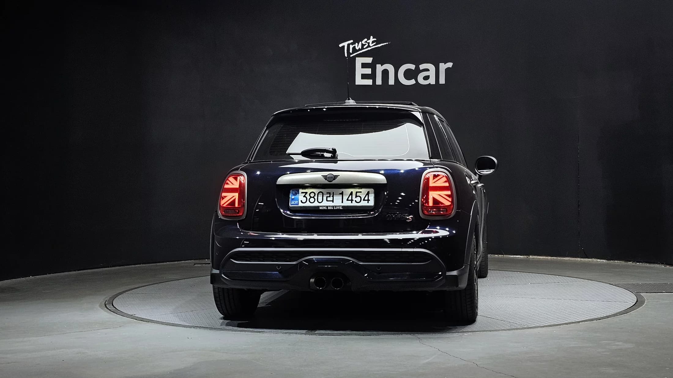 MINI Cooper 5Door Resolute Edition 3rd Gen, 2023 г. 24364 км. — фото 4