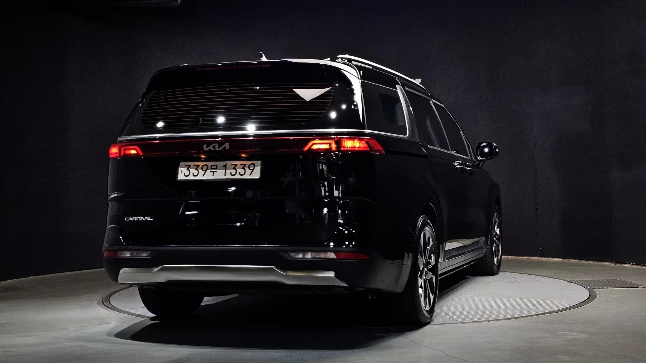 Kia Carnival Gasoline 7-Seater Signature, 2022 г. 61341 км. — фото 2