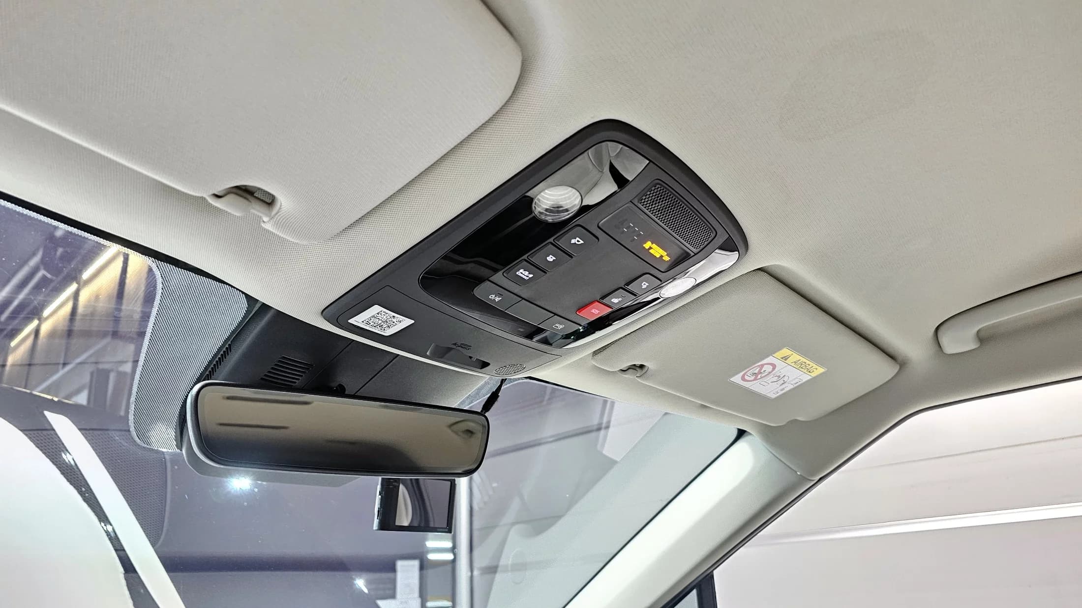 Kia Carnival Gasoline 7-Seater Signature, 2022 г. 61341 км. — фото 17