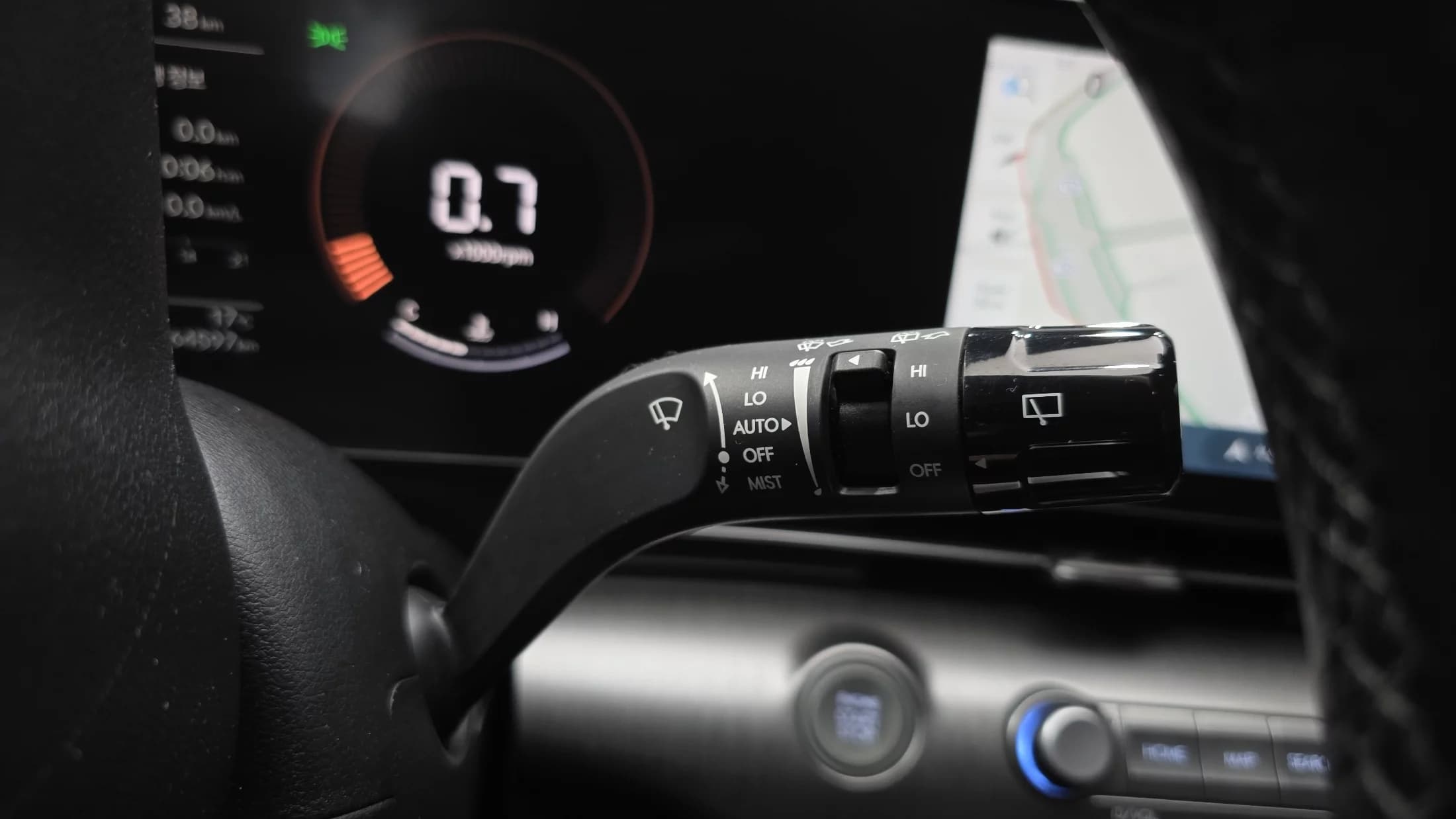 Hyundai Kona Gasoline 1.6 Turbo 2WD Premium, 2023 г. 64708 км. — фото 17