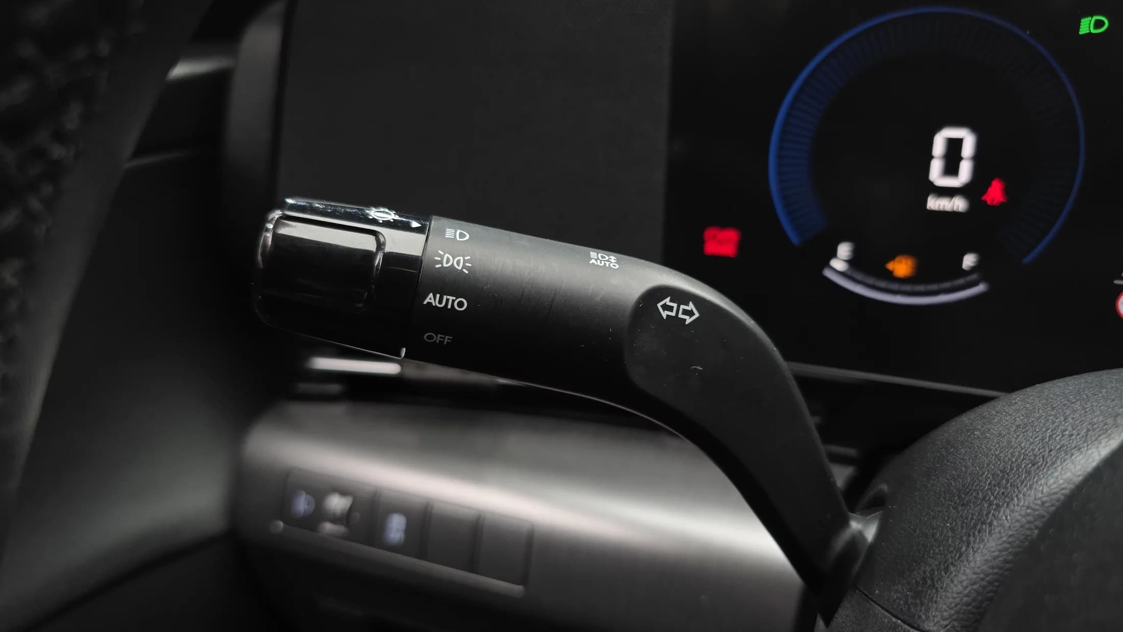 Hyundai Kona Gasoline 1.6 Turbo 2WD Premium, 2023 г. 64708 км. — фото 18