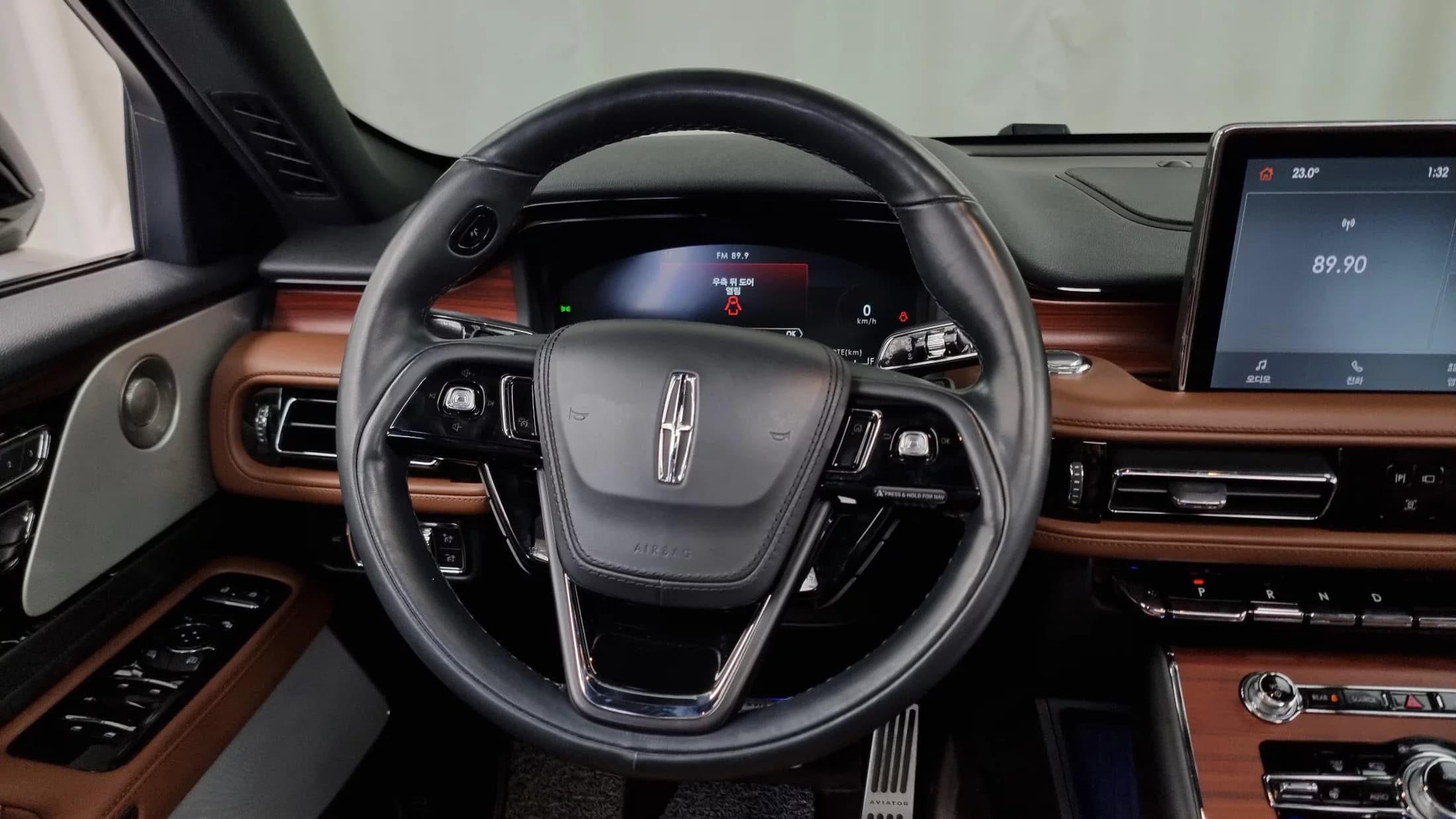 Lincoln AVIATOR 3.0 Reserve  AWD, 2023 г. 22891 км. — фото 13