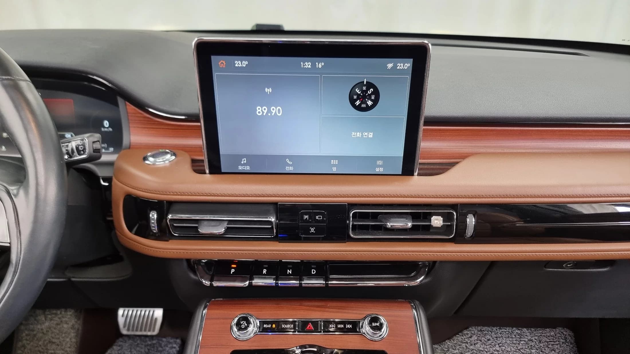 Lincoln AVIATOR 3.0 Reserve  AWD, 2023 г. 22891 км. — фото 14