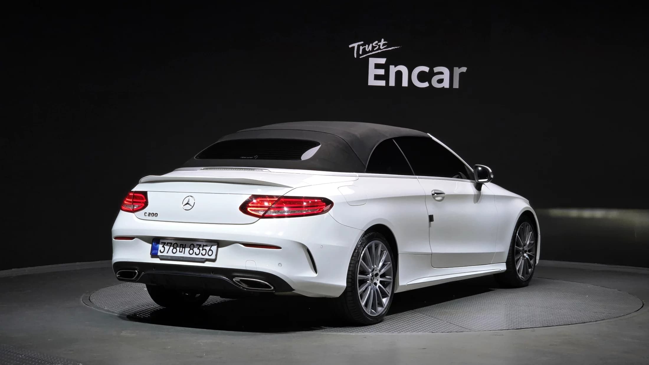 Mercedes-Benz C-Class C200 Cabriolet, 2023 г. 26543 км. — фото 2