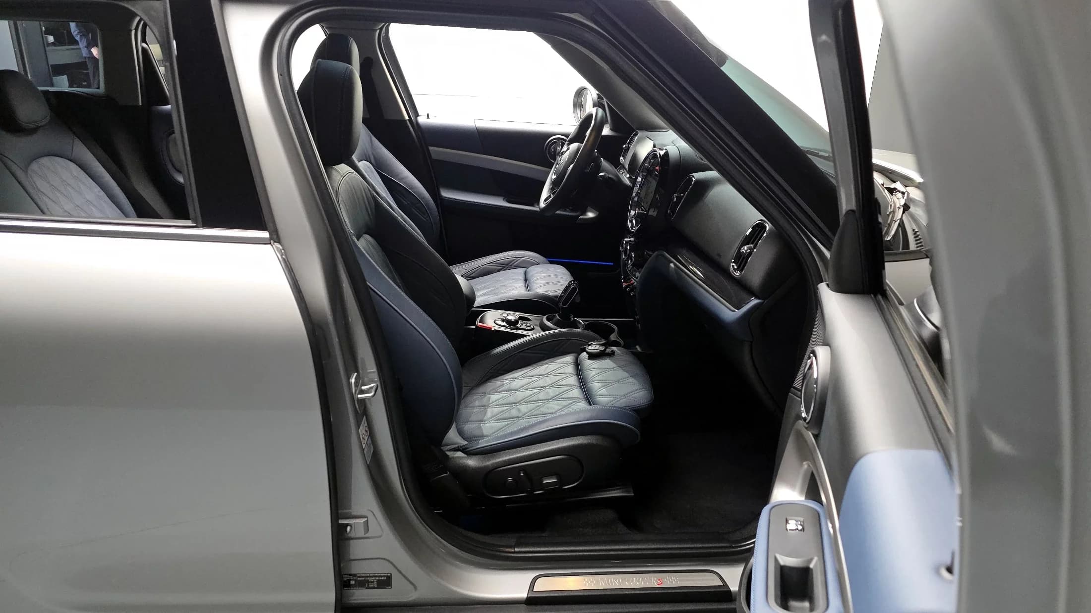 MINI Countryman ALL4 Classic Launch Pack 2nd, 2023 г. 47934 км. — фото 11