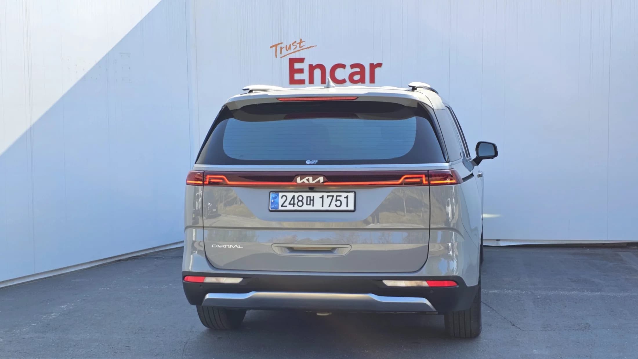 Kia Carnival Gasoline 7-Seater Signature, 2023 г. 28367 км. — фото 4