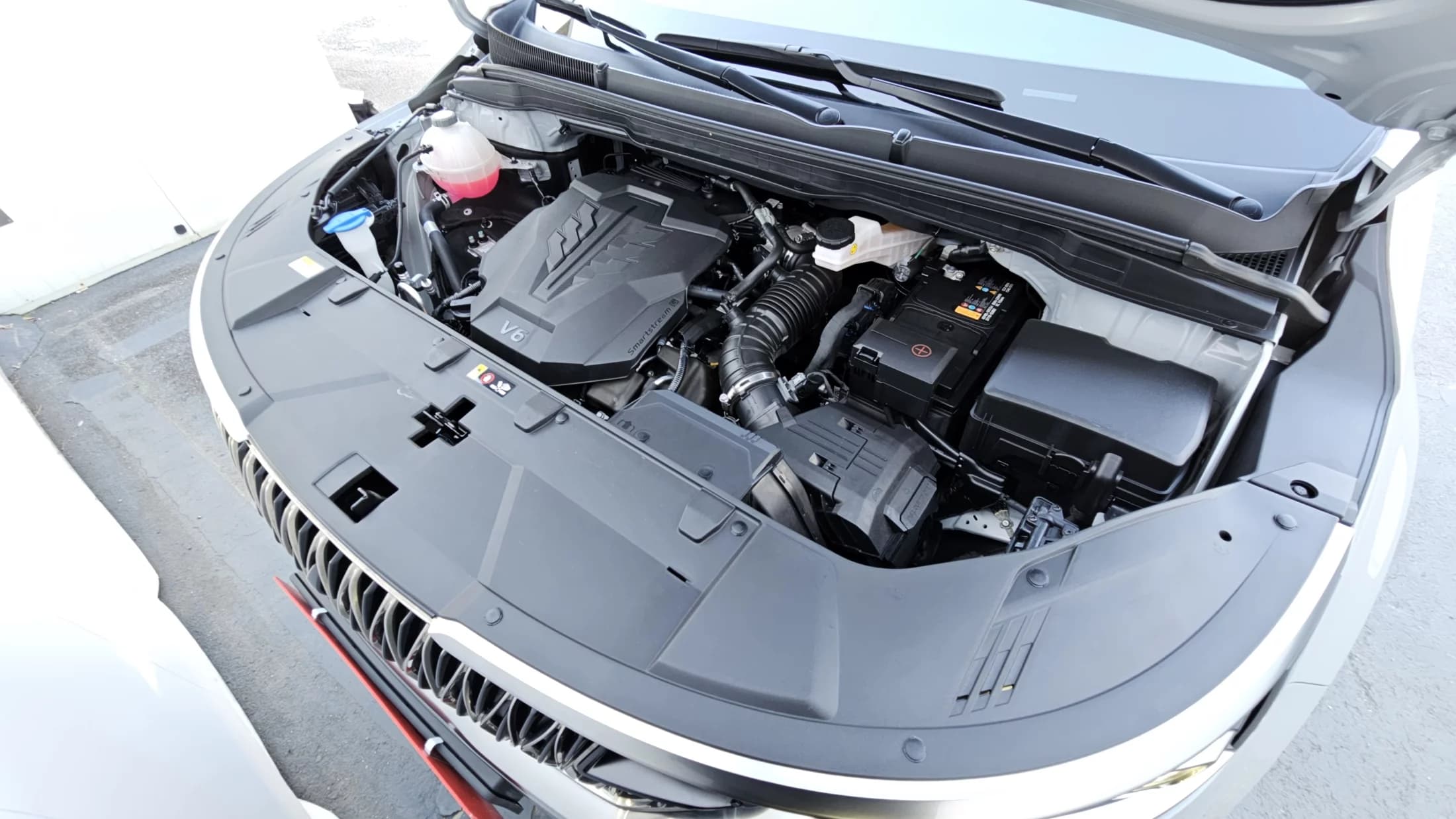 Kia Carnival Gasoline 7-Seater Signature, 2023 г. 28367 км. — фото 6