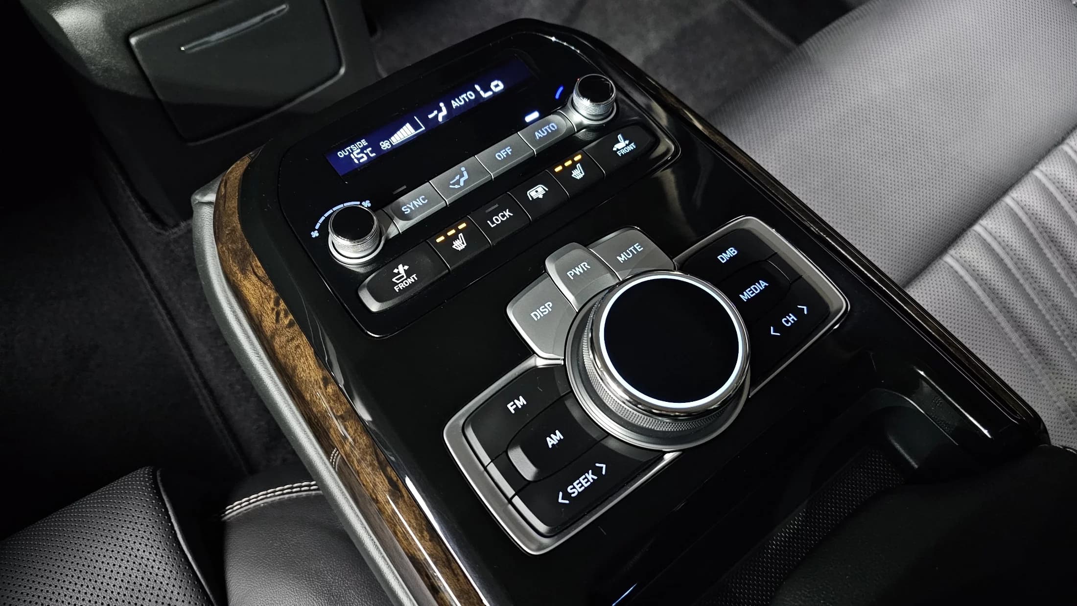 Genesis G90 3.8 AWD Premium Luxury, 2021 г. 78077 км. — фото 19