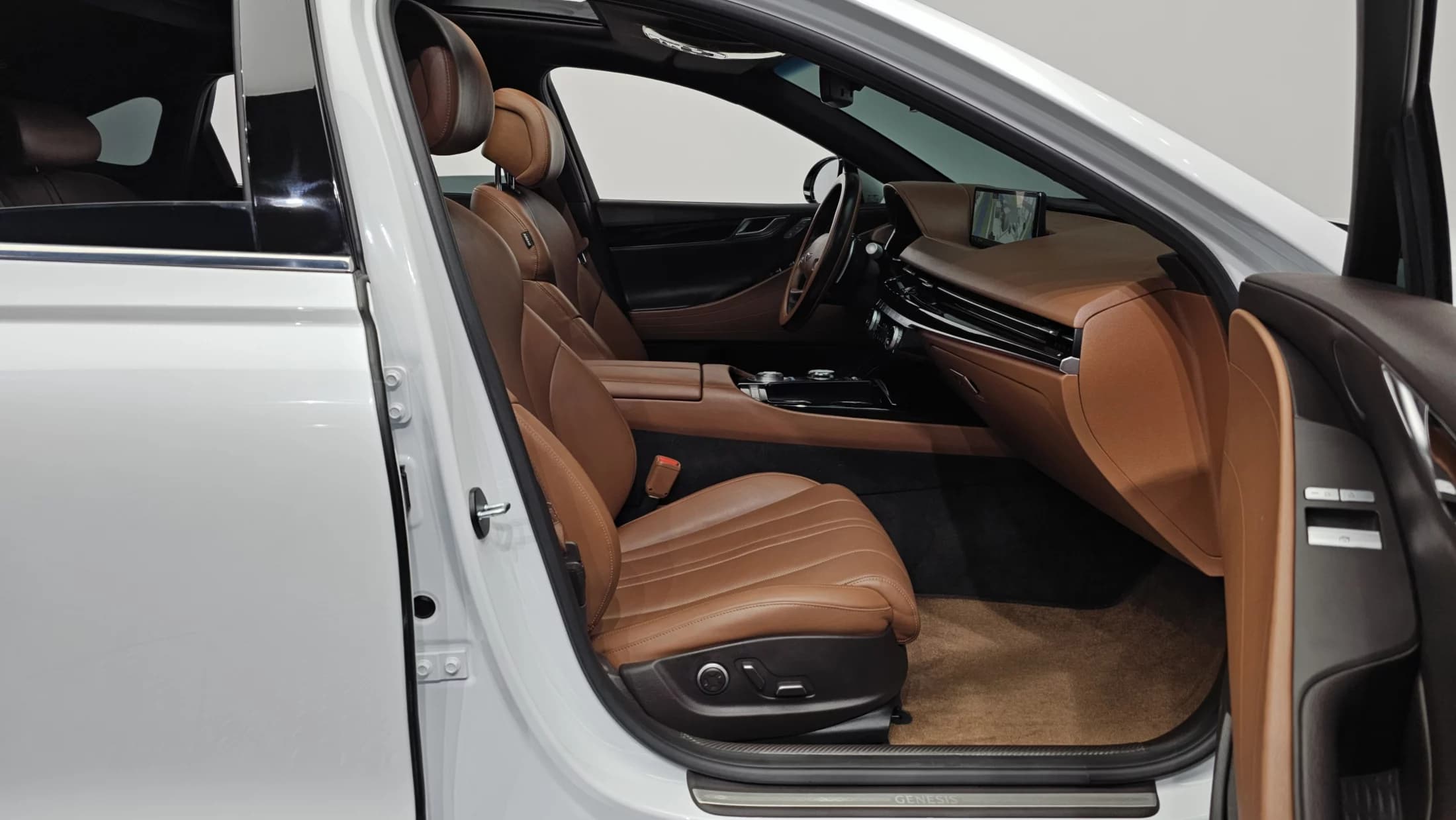 Genesis G80 Gasoline 2.5 Turbo AWD, 2023 г. 55589 км. — фото 11
