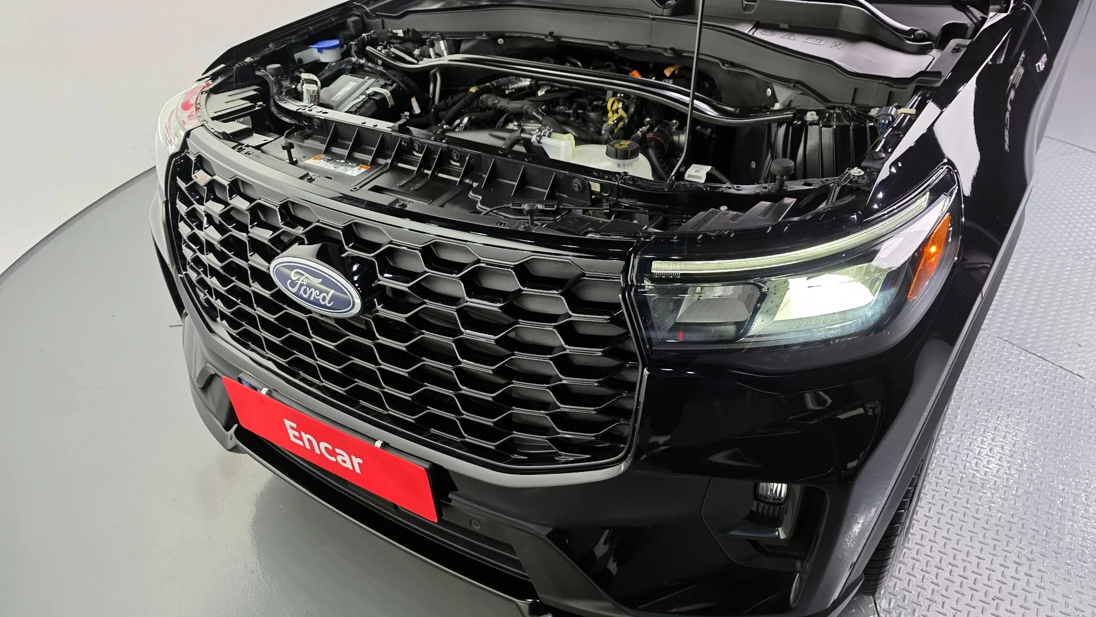 Ford EXPLORER 2.3 ST-Line 4WD, 2025 г. 7438 км. — фото 6