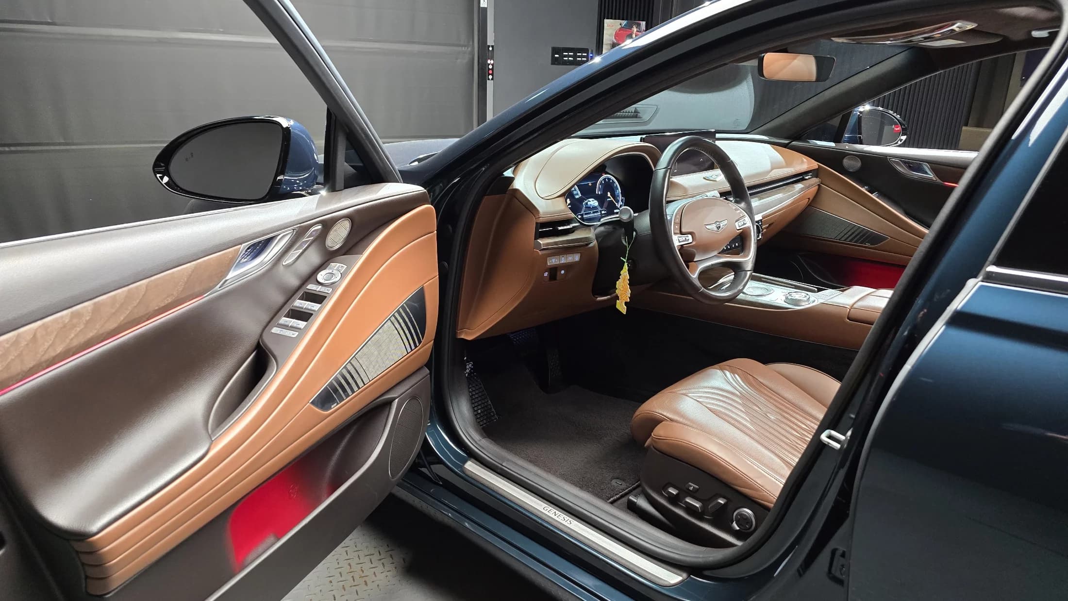 Genesis G80 Gasoline 2.5 Turbo AWD, 2021 г. 90189 км. — фото 11