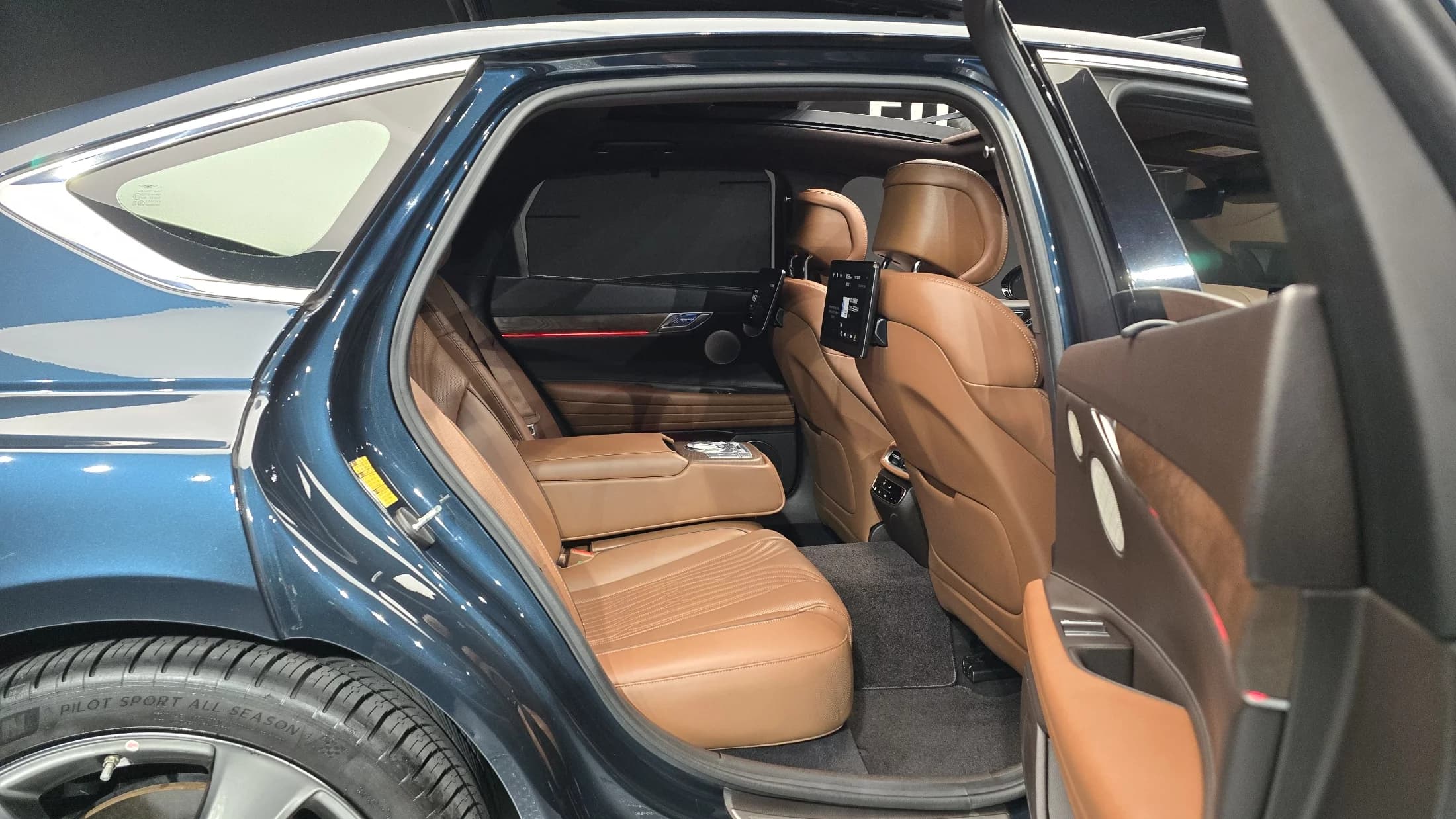 Genesis G80 Gasoline 2.5 Turbo AWD, 2021 г. 90189 км. — фото 12