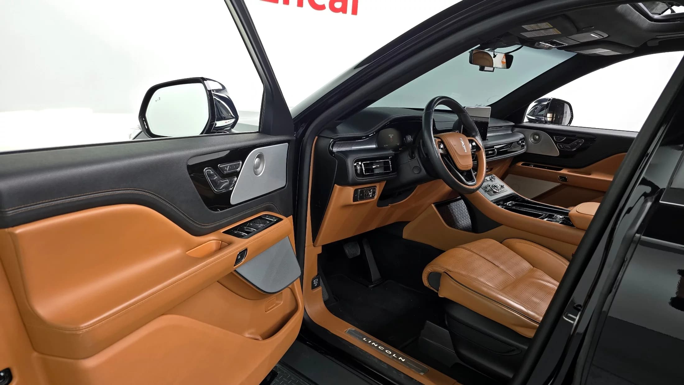 Lincoln AVIATOR 3.0 Black Label AWD, 2021 г. 77884 км. — фото 11