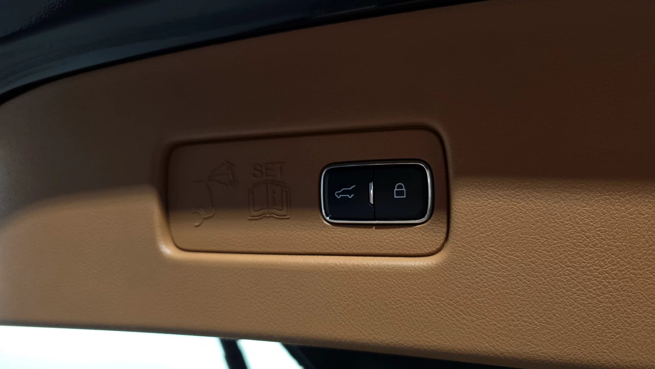 Lincoln AVIATOR 3.0 Black Label AWD, 2021 г. 77884 км. — фото 20
