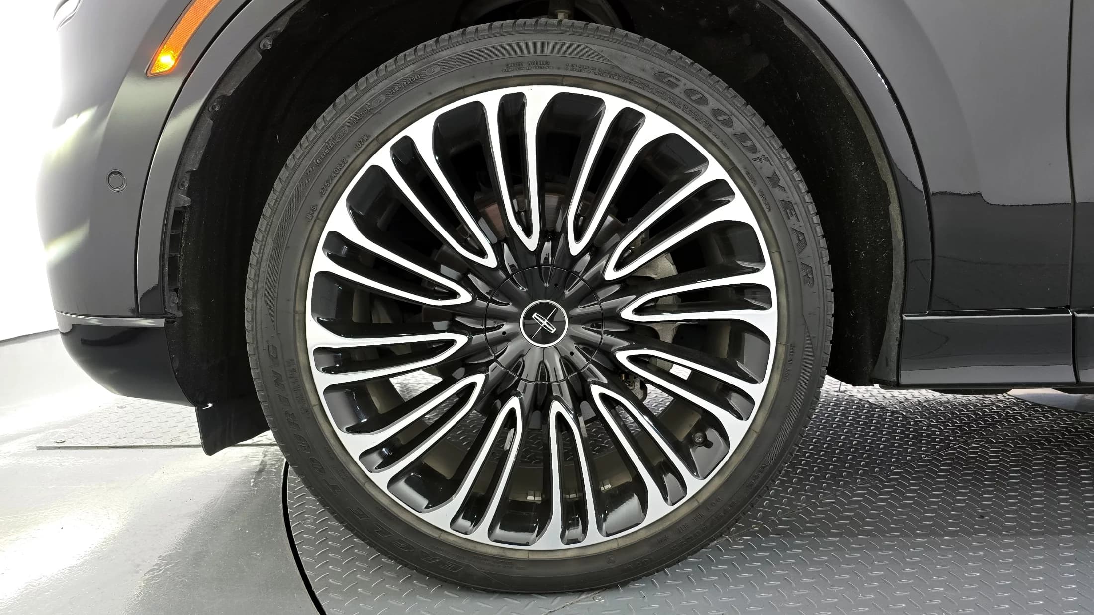 Lincoln AVIATOR 3.0 Black Label AWD, 2021 г. 77884 км. — фото 5