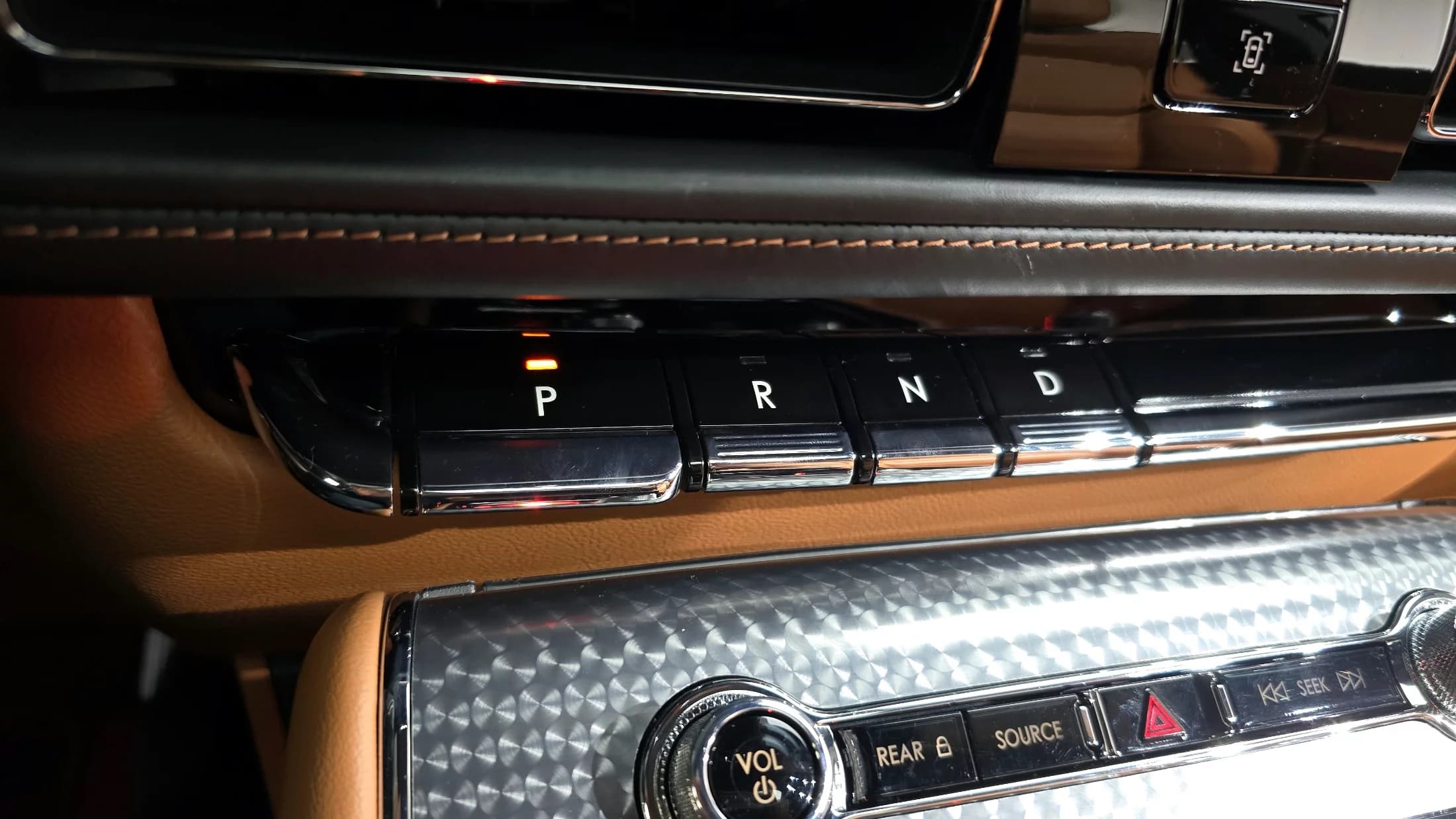 Lincoln AVIATOR 3.0 Black Label AWD, 2021 г. 77884 км. — фото 9