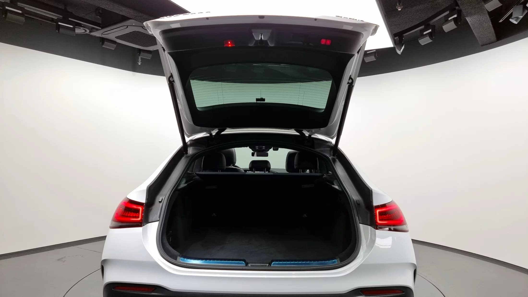 Mercedes-Benz GLE-Class GLE400d 4MATIC Coupe, 2021 г. 49156 км. — фото 20
