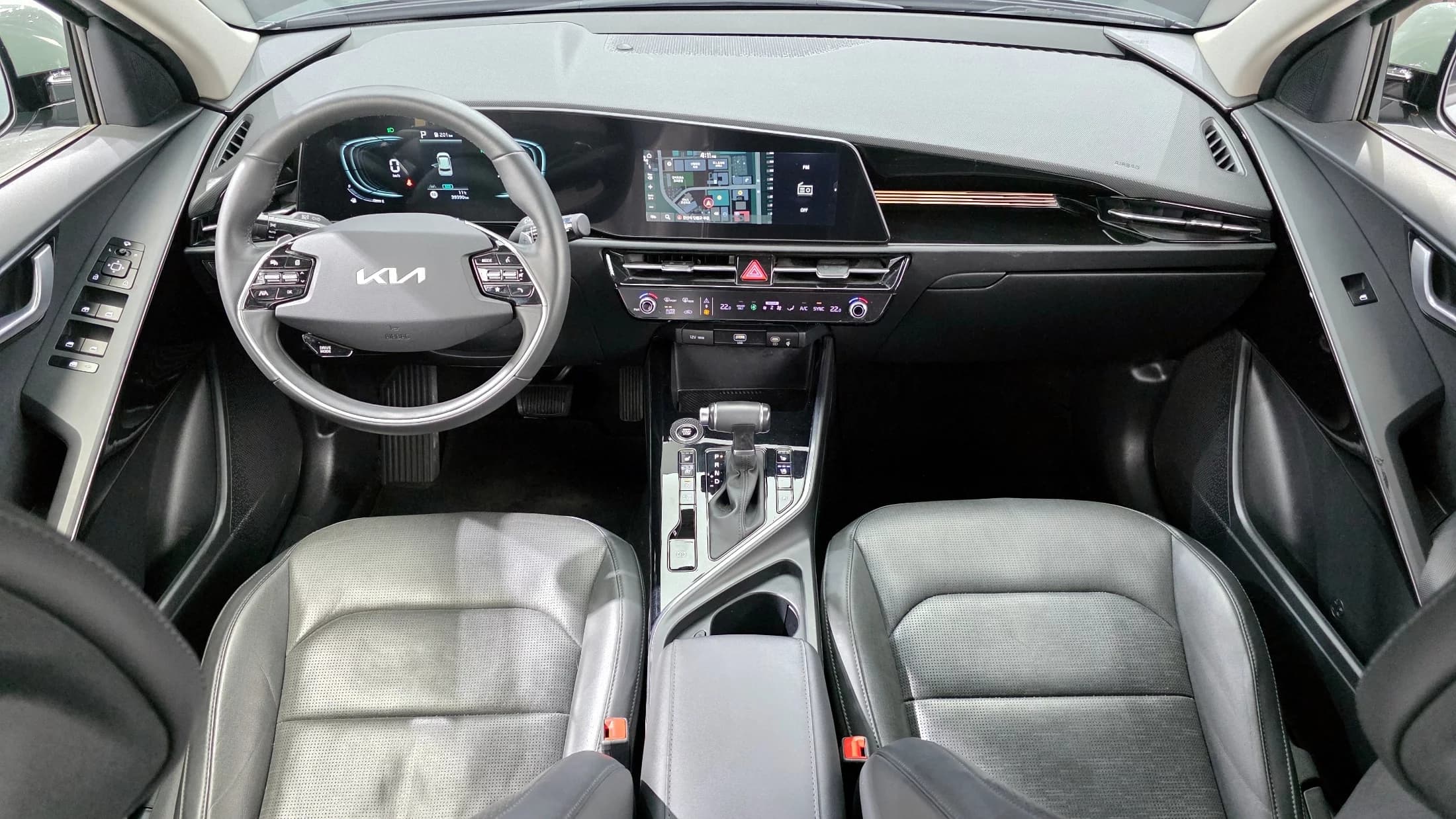 Kia Niro Prestige, гибрид, 2022 г. 39437 км. — фото 7