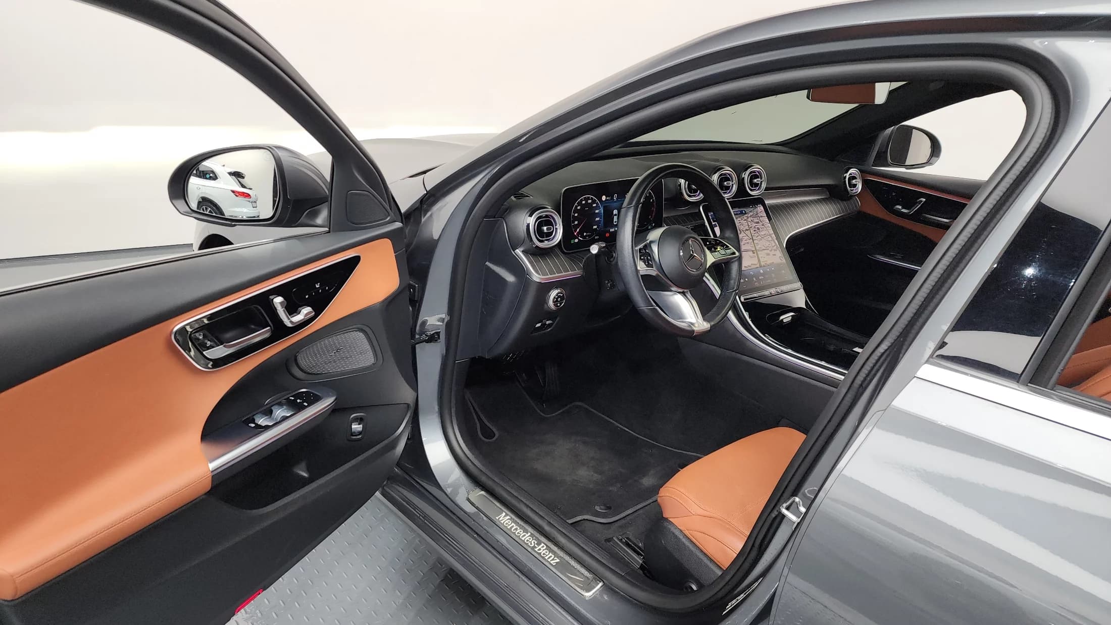 Mercedes-Benz C-Class C300 4MATIC Avantgarde, 2023 г. 14850 км. — фото 10