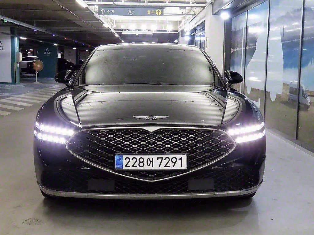 Genesis G90 Gasoline 3.5 Turbo AWD, 2022 г. 35681 км. — фото 2