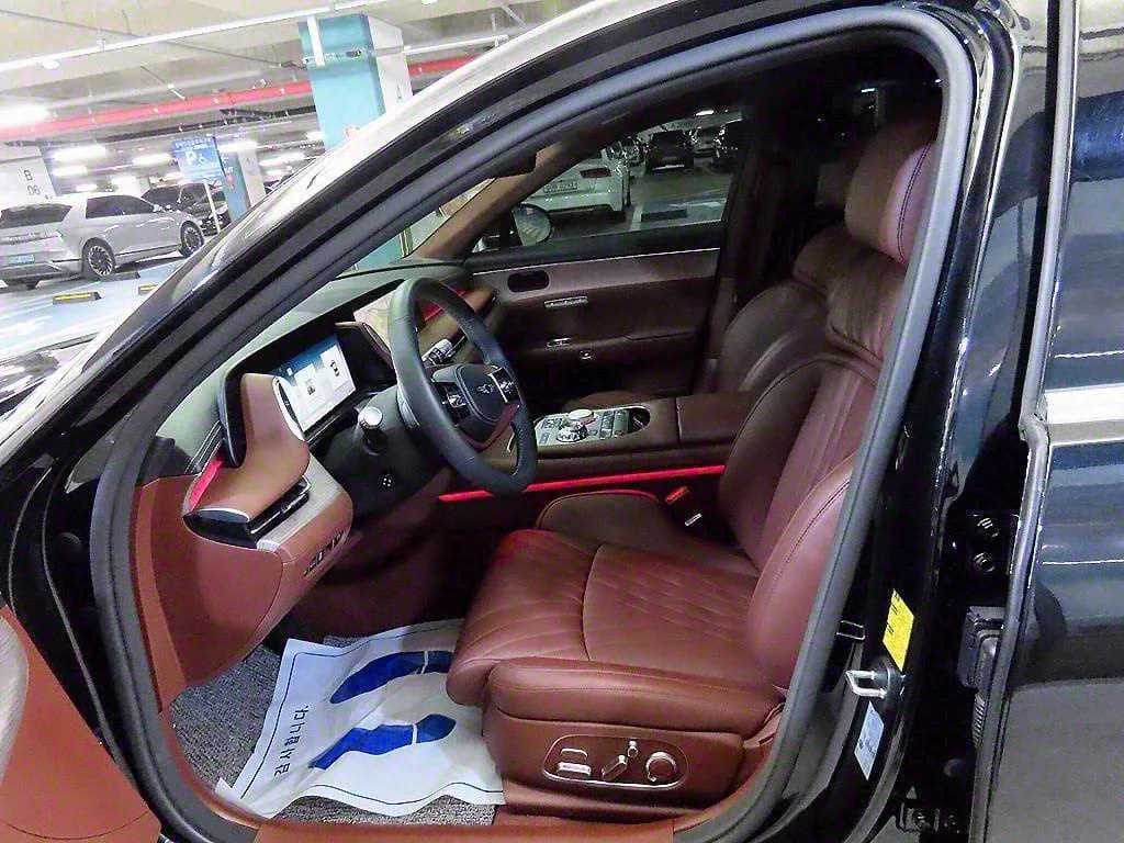 Genesis G90 Gasoline 3.5 Turbo AWD, 2022 г. 35681 км. — фото 6