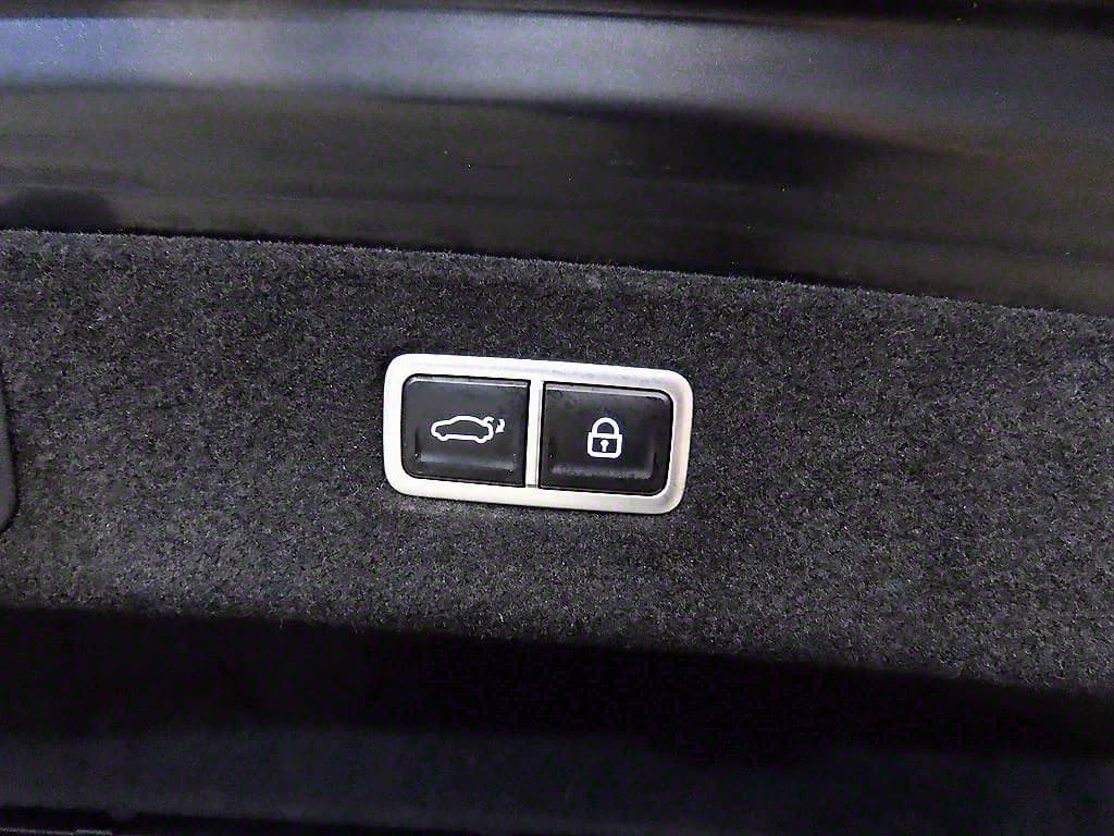 Genesis G90 Gasoline 3.5 Turbo AWD, 2022 г. 121165 км. — фото 16