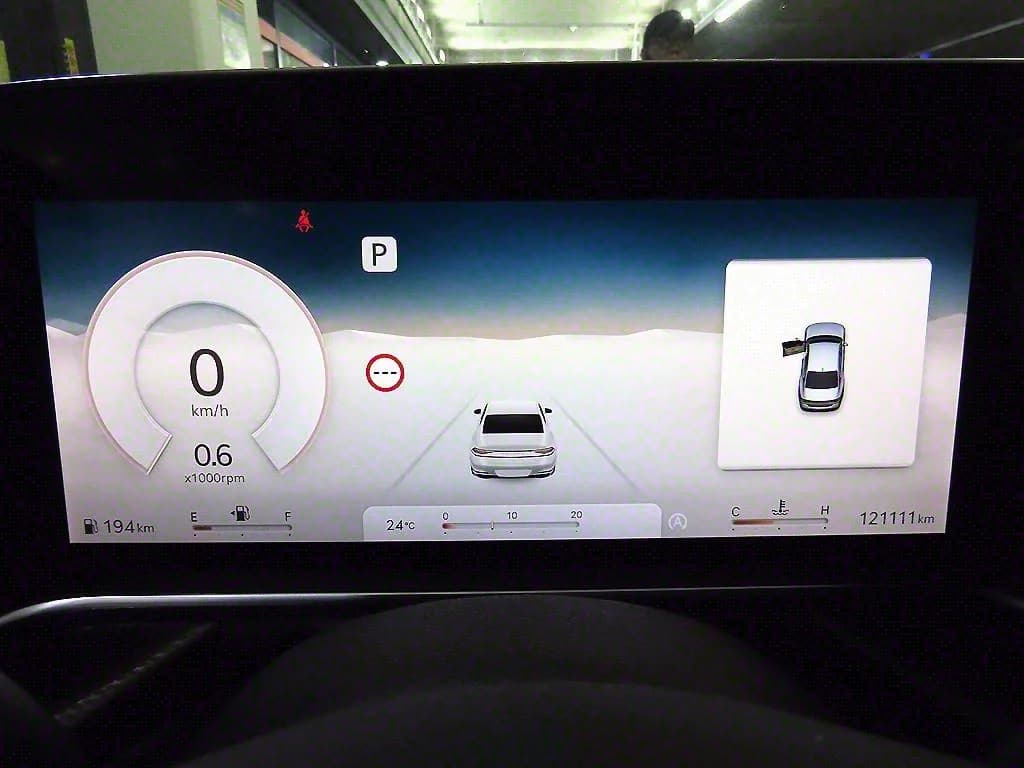 Genesis G90 Gasoline 3.5 Turbo AWD, 2022 г. 121165 км. — фото 9