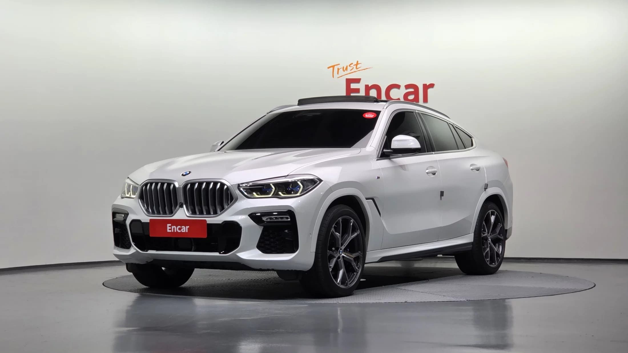 BMW X6 xDrive40i M Sport, 2021 г. 91390 км.