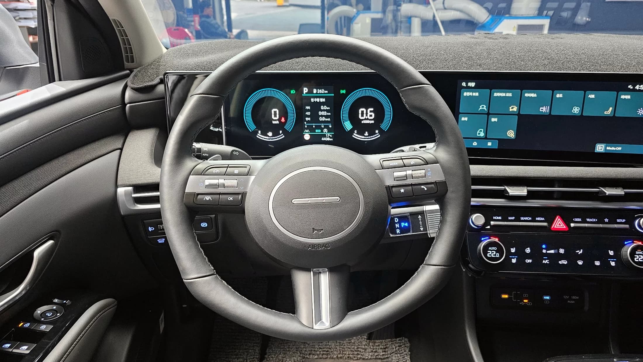 Hyundai Tucson Gasoline 1.6 Turbo 2WD Premium, 2025 г. 4444 км. — фото 14