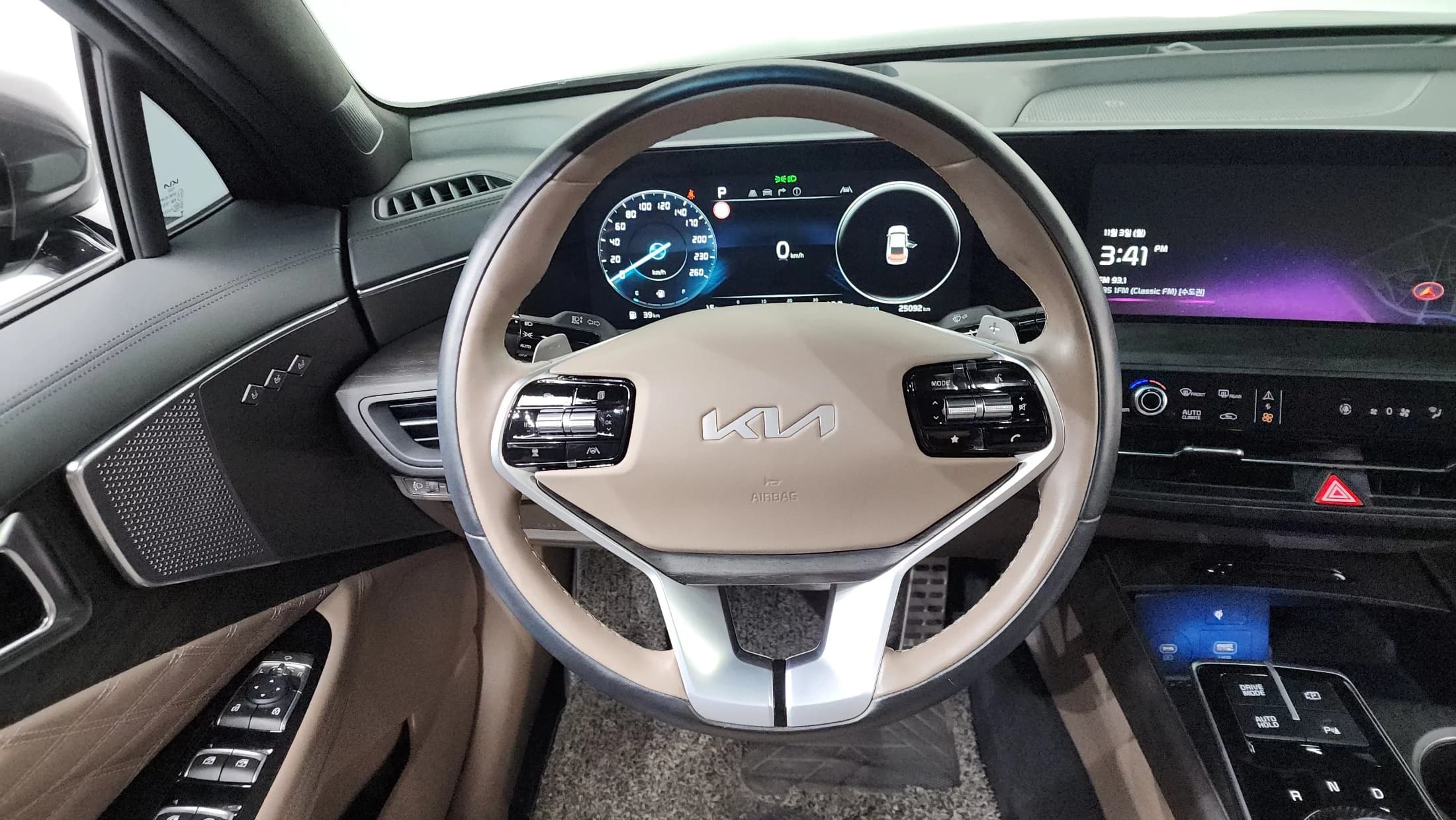 Kia K8 2.5 Gasoline 2WD Signature, 2023 г. 25095 км. — фото 13