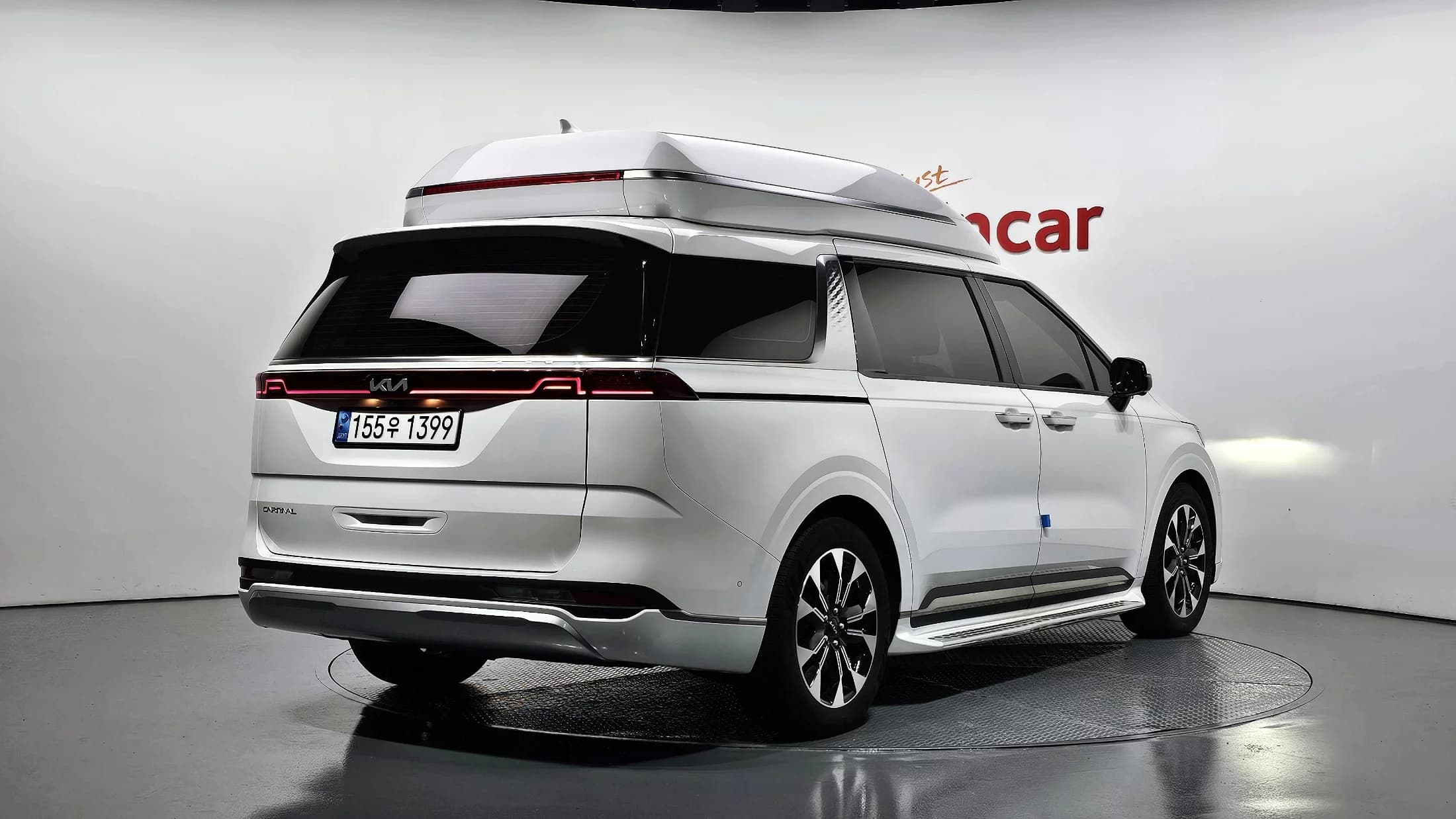 Kia Carnival Gasoline 9-Seater Hi-Limousine Signature, 2023 г. 40979 км. — фото 2