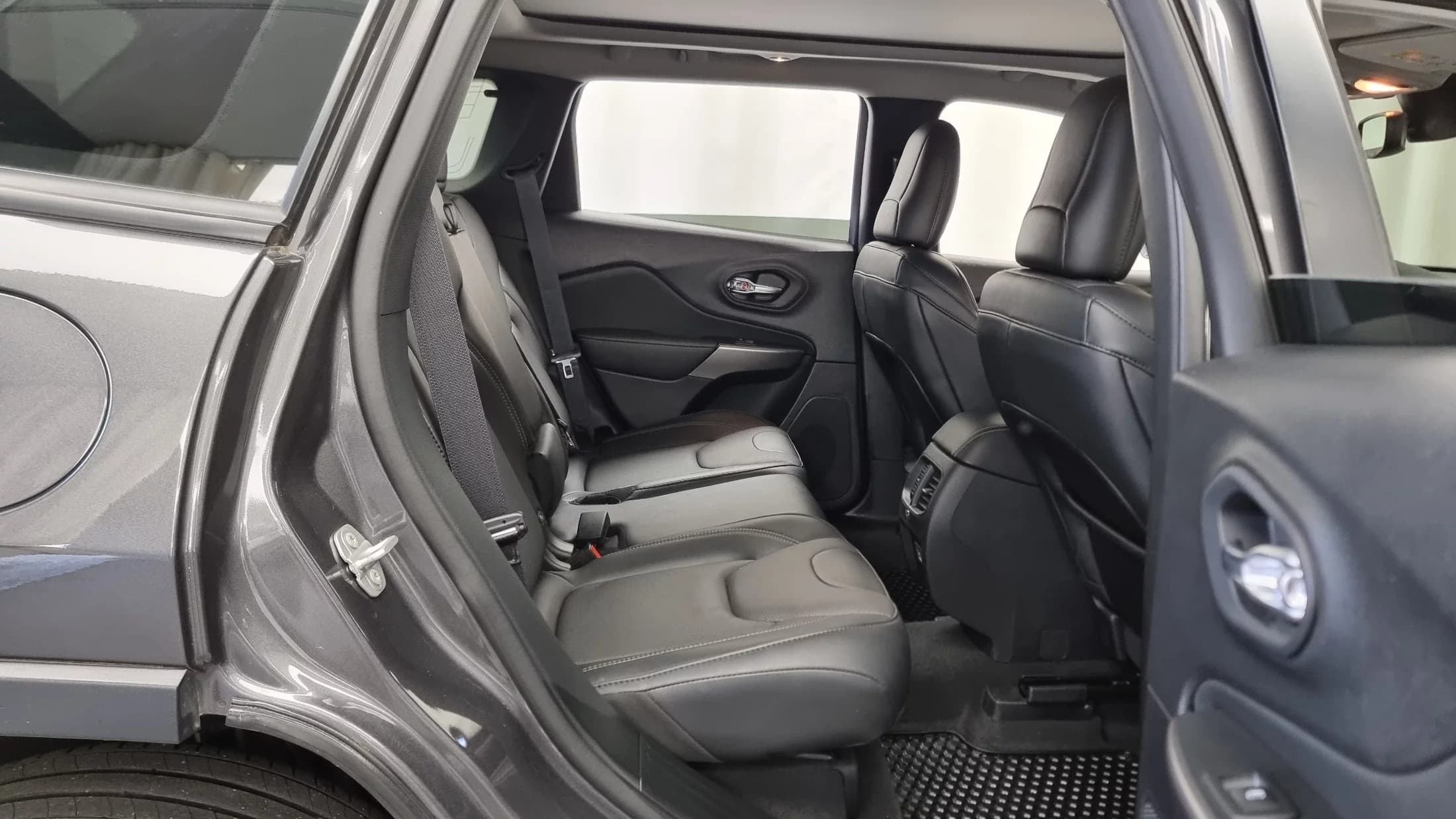 Jeep CHEROKEE 2.4 Limited AWD, 2022 г. 30813 км. — фото 12