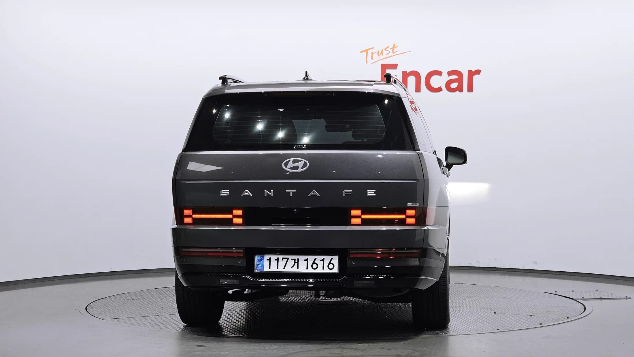 Hyundai Santa Fe HEV 1.6 4WD Calligraphy, гибрид, 2023 г. 30695 км. — фото 4