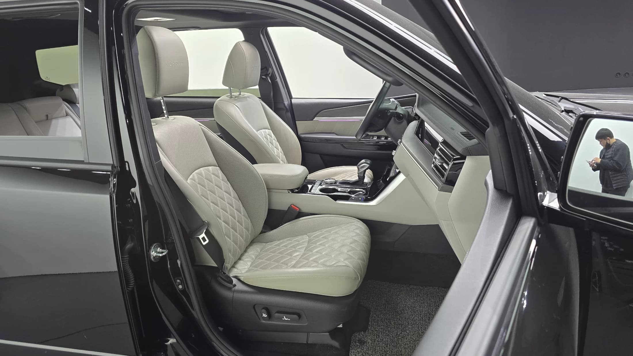 Kia Mohave Diesel 3.0 4WD 5-Seater Masters, 2021 г. 84770 км. — фото 12