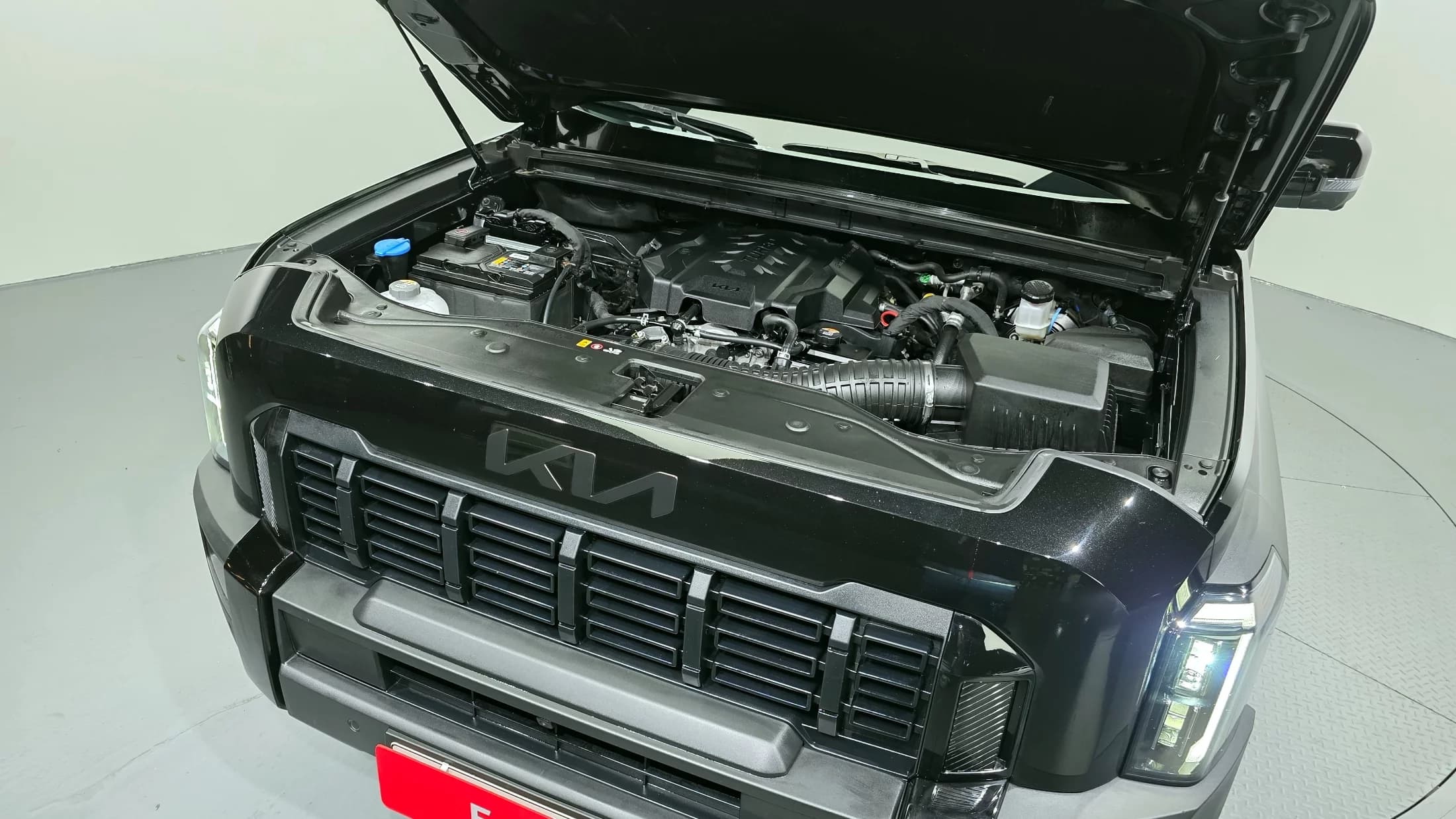 Kia Tasman 2.5T Gasoline 4WD X-Pro, 2025 г. 6168 км. — фото 6