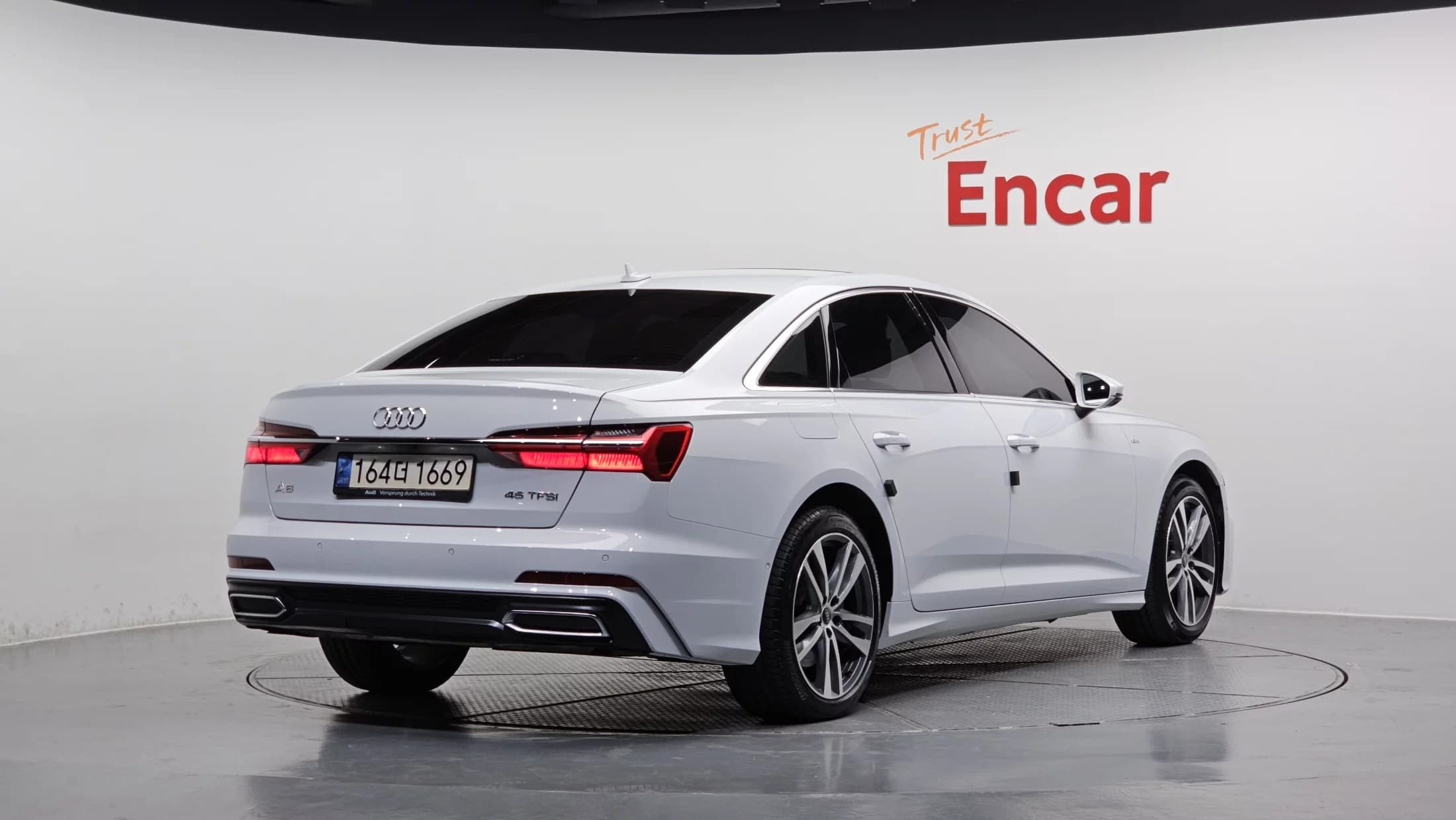 Audi A6 45 TFSI Premium, 2023 г. 62397 км. — фото 2