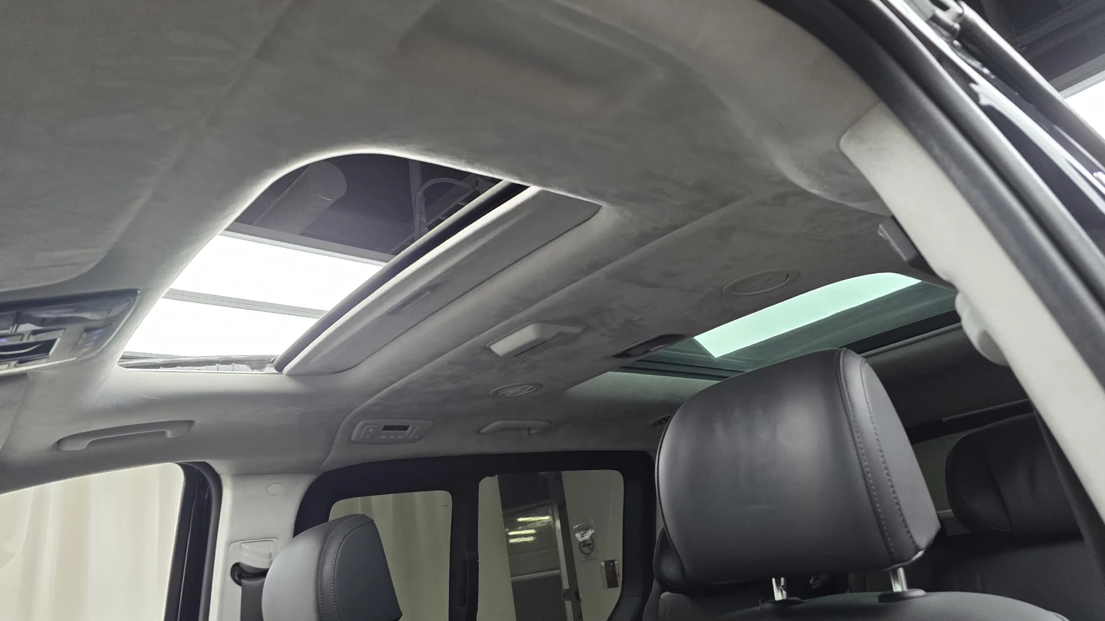 Hyundai Staria 4WD Lounge 7-Seater Inspiration, 2023 г. 251699 км. — фото 19