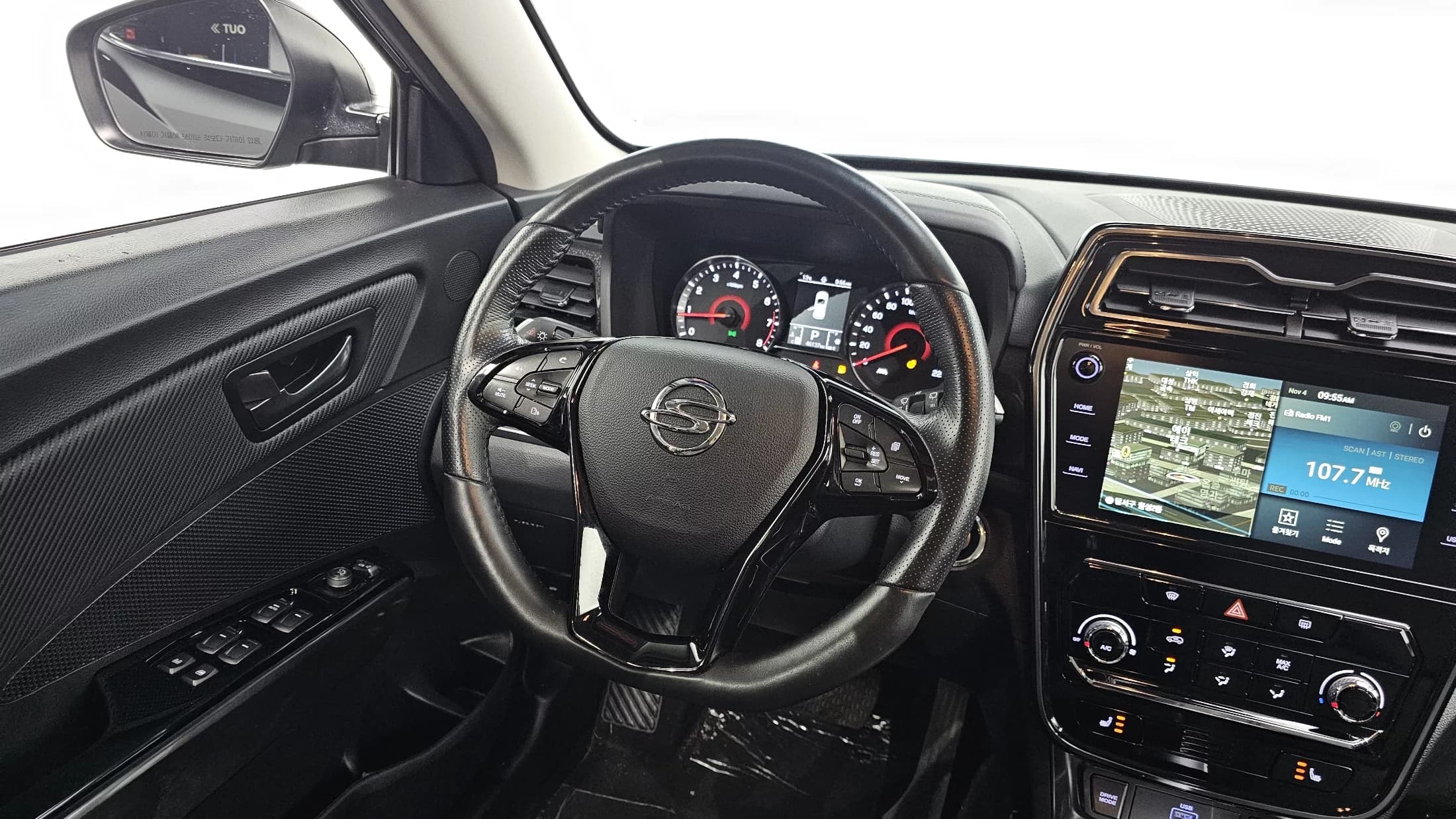 SsangYong TIBOLI Gasoline 1.5 2WD V3, 2021 г. 46145 км. — фото 13