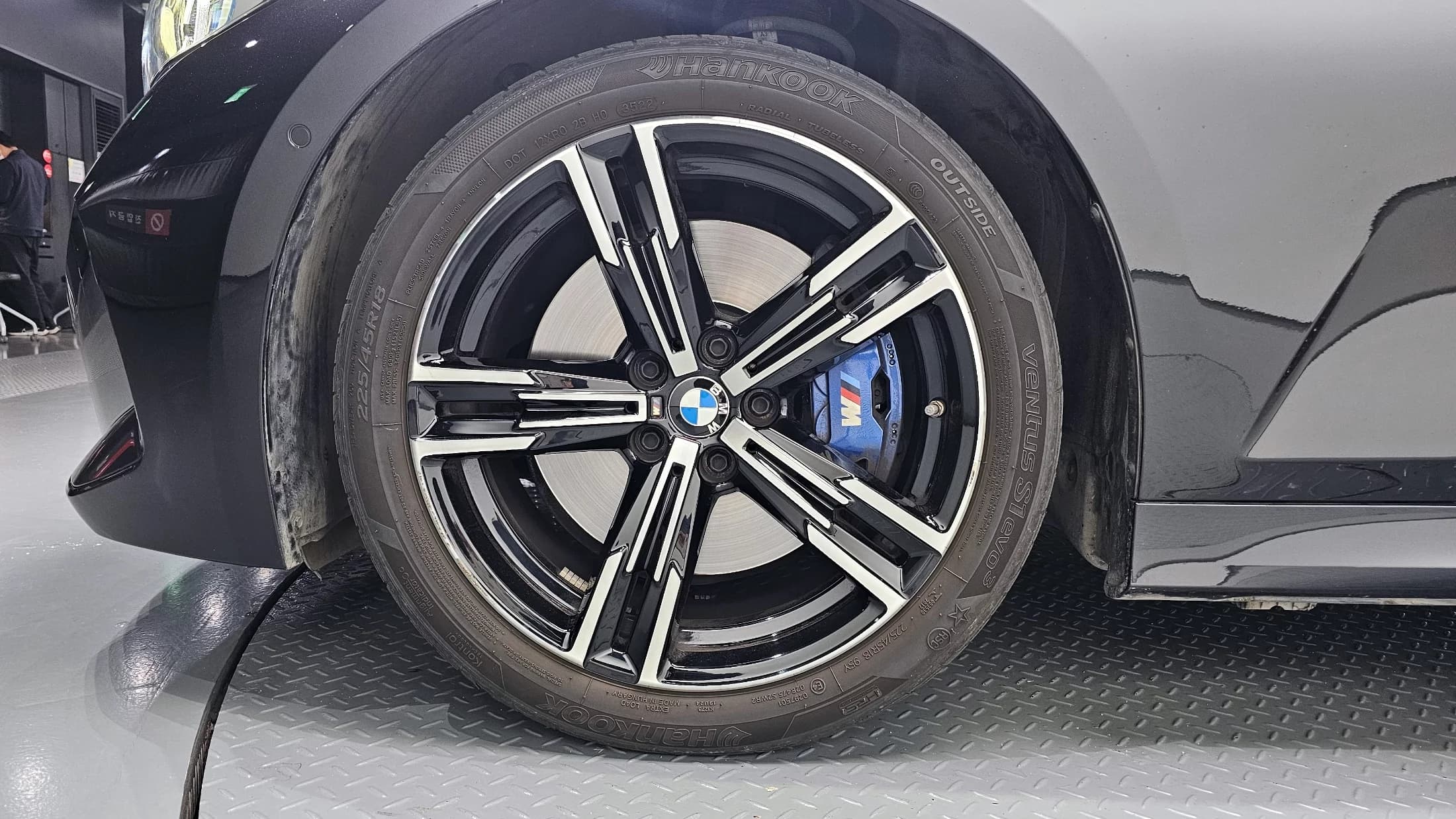 BMW 3-Series 320i M Sport, 2023 г. 42181 км. — фото 5