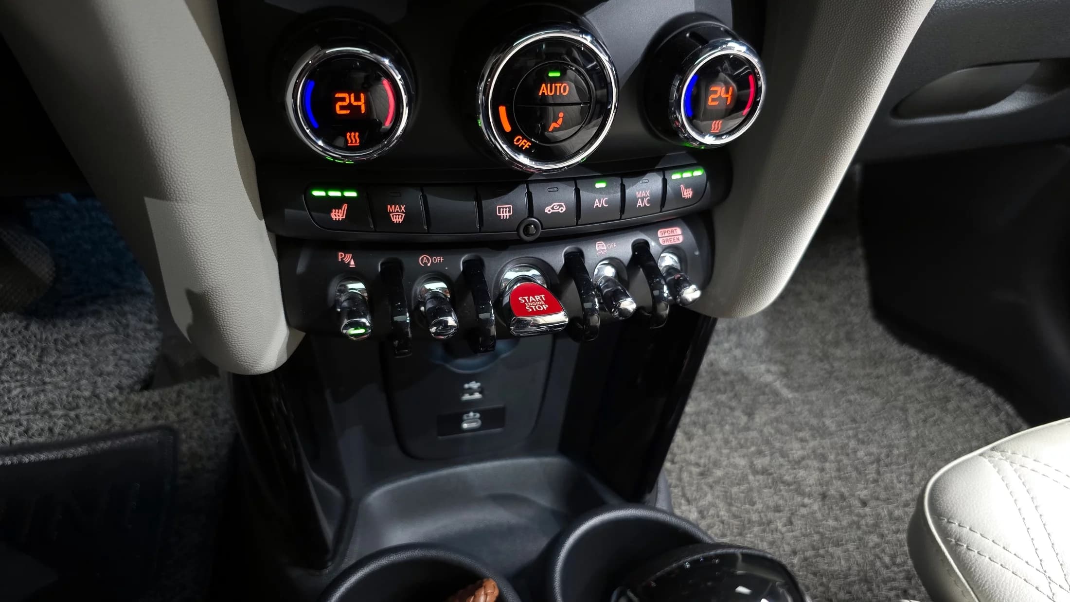 MINI Cooper Classic Third Generation, 2022 г. 26106 км. — фото 17