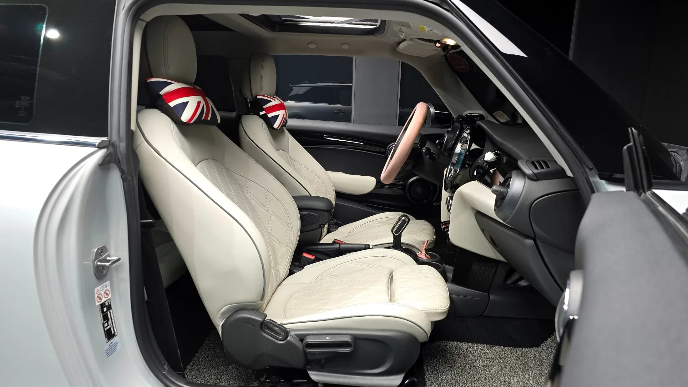 MINI Cooper Classic Third Generation, 2022 г. 26106 км. — фото 10