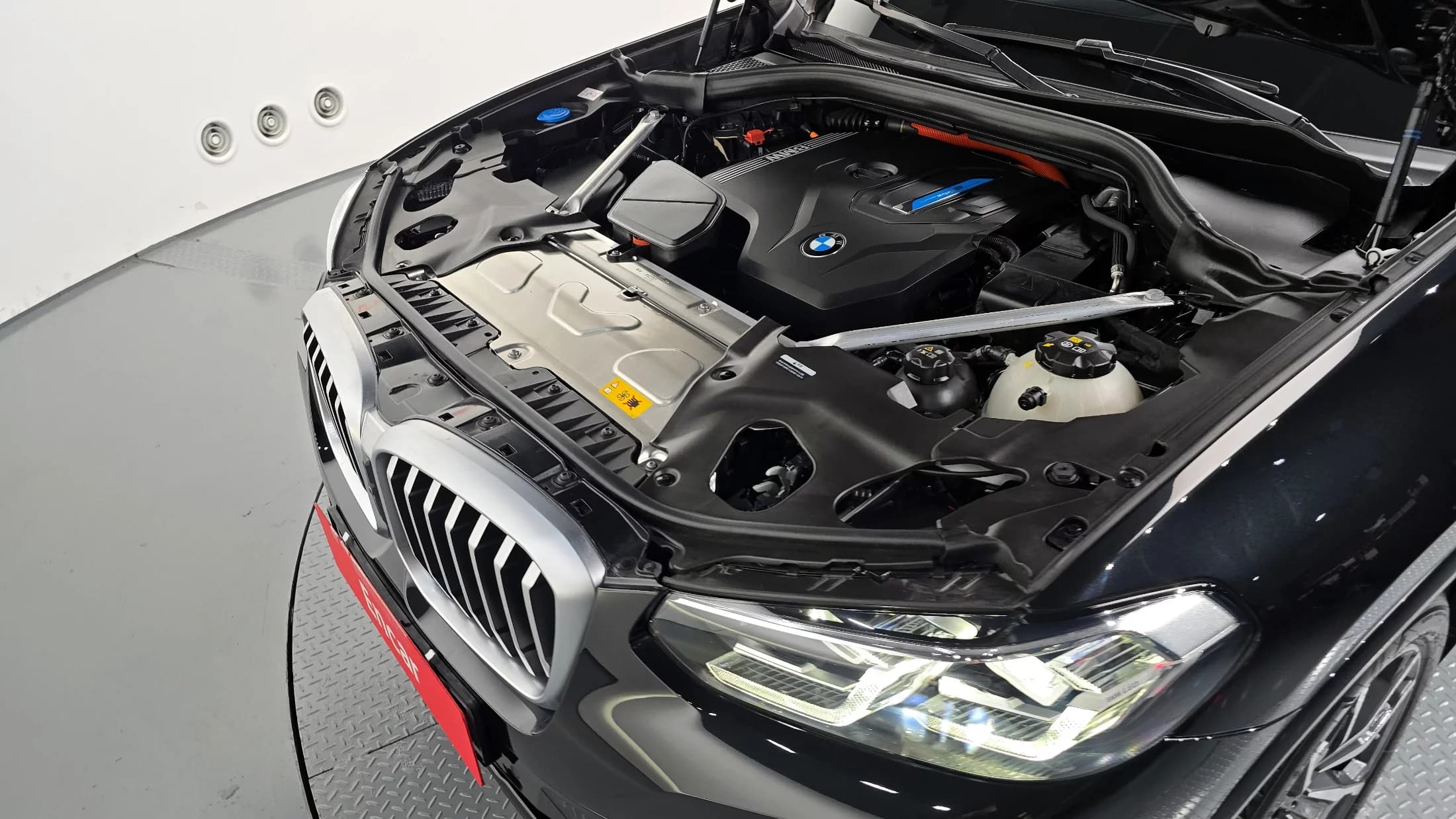 BMW X3 xDrive 30e M Sport, гибрид, 2024 г. 17178 км. — фото 6