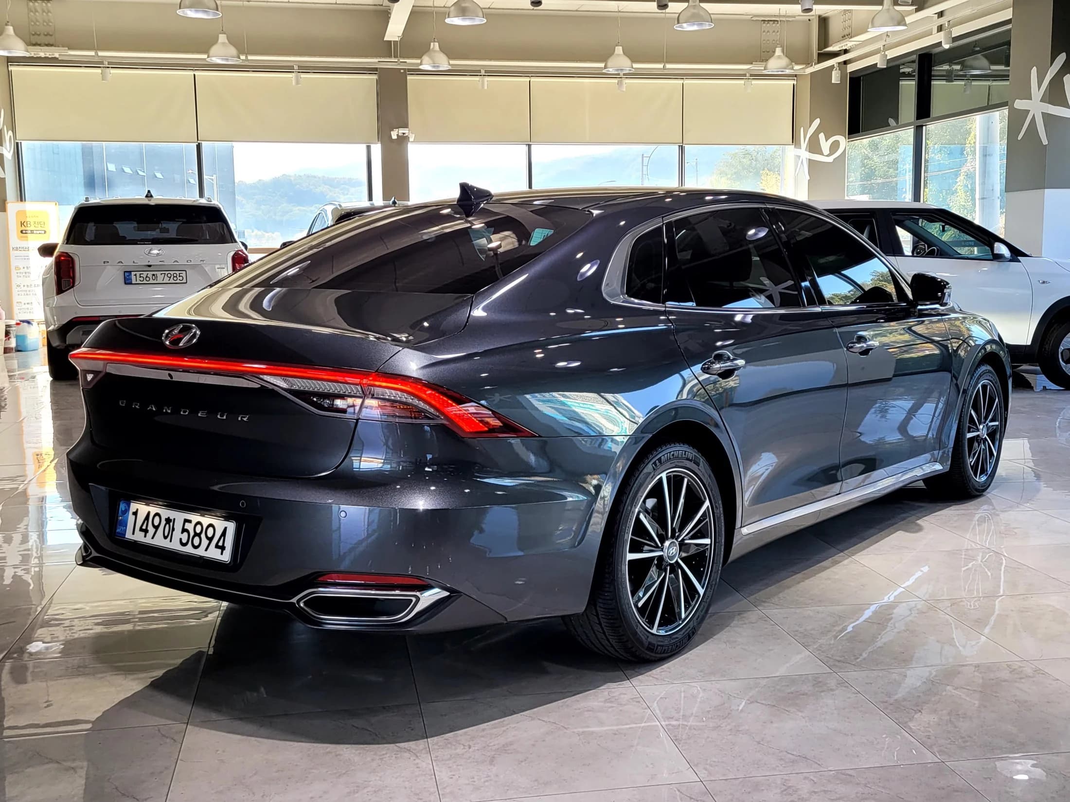 Hyundai Grandeur 2.5 Premium Choice, 2021 г. 33880 км. — фото 2