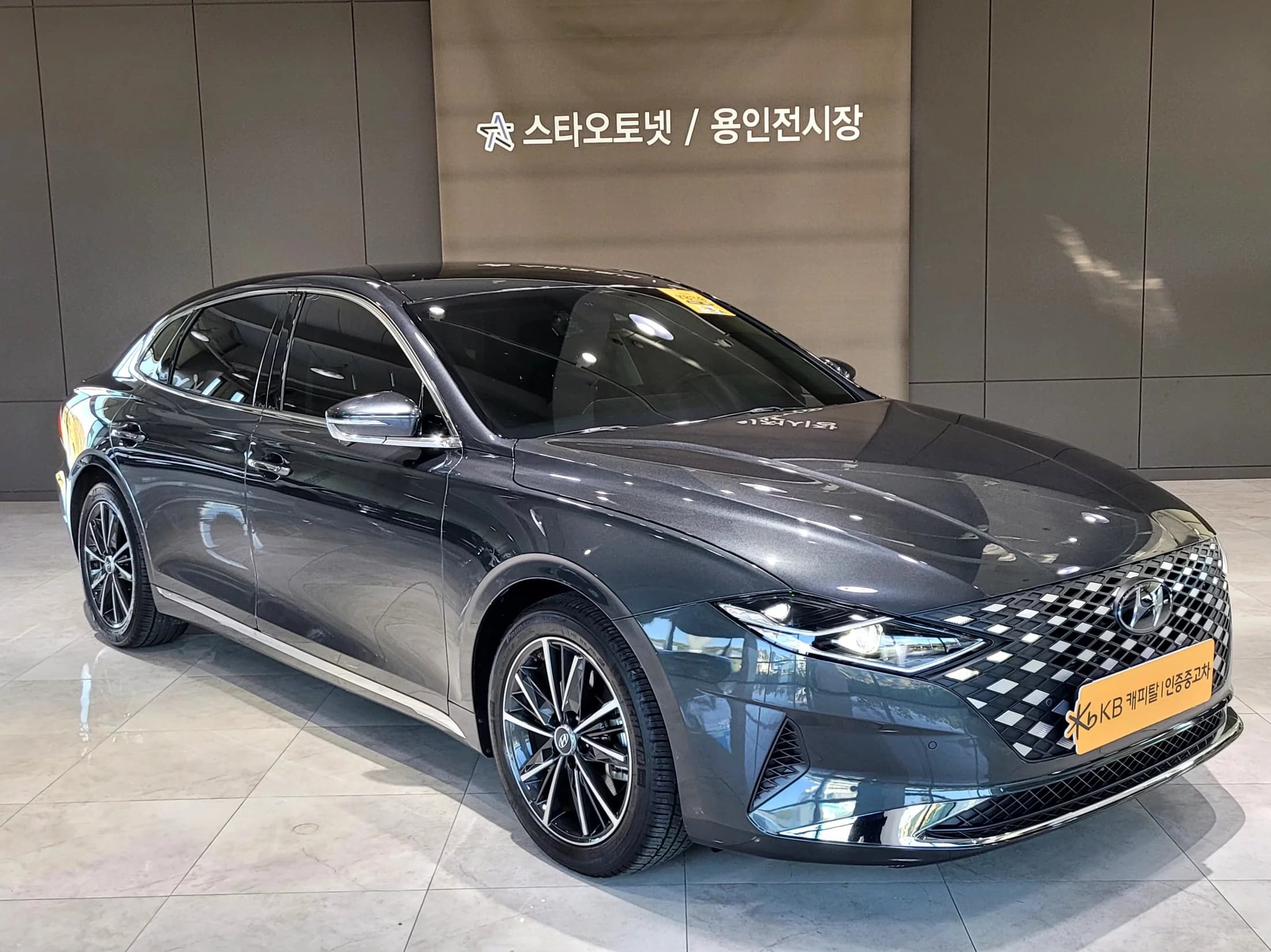 Hyundai Grandeur 2.5 Premium Choice, 2021 г. 33880 км. — фото 3