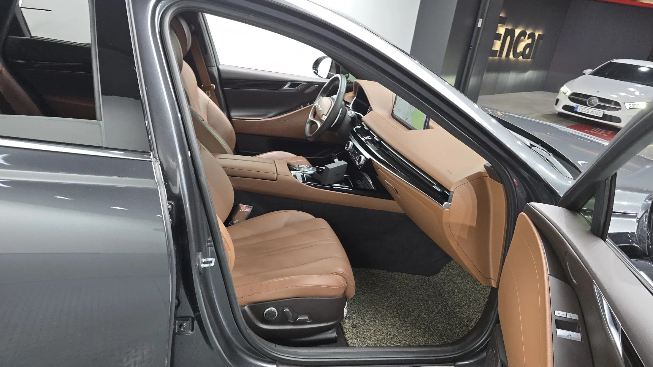 Genesis G80 Gasoline 2.5 Turbo 2WD, 2021 г. 73220 км. — фото 10